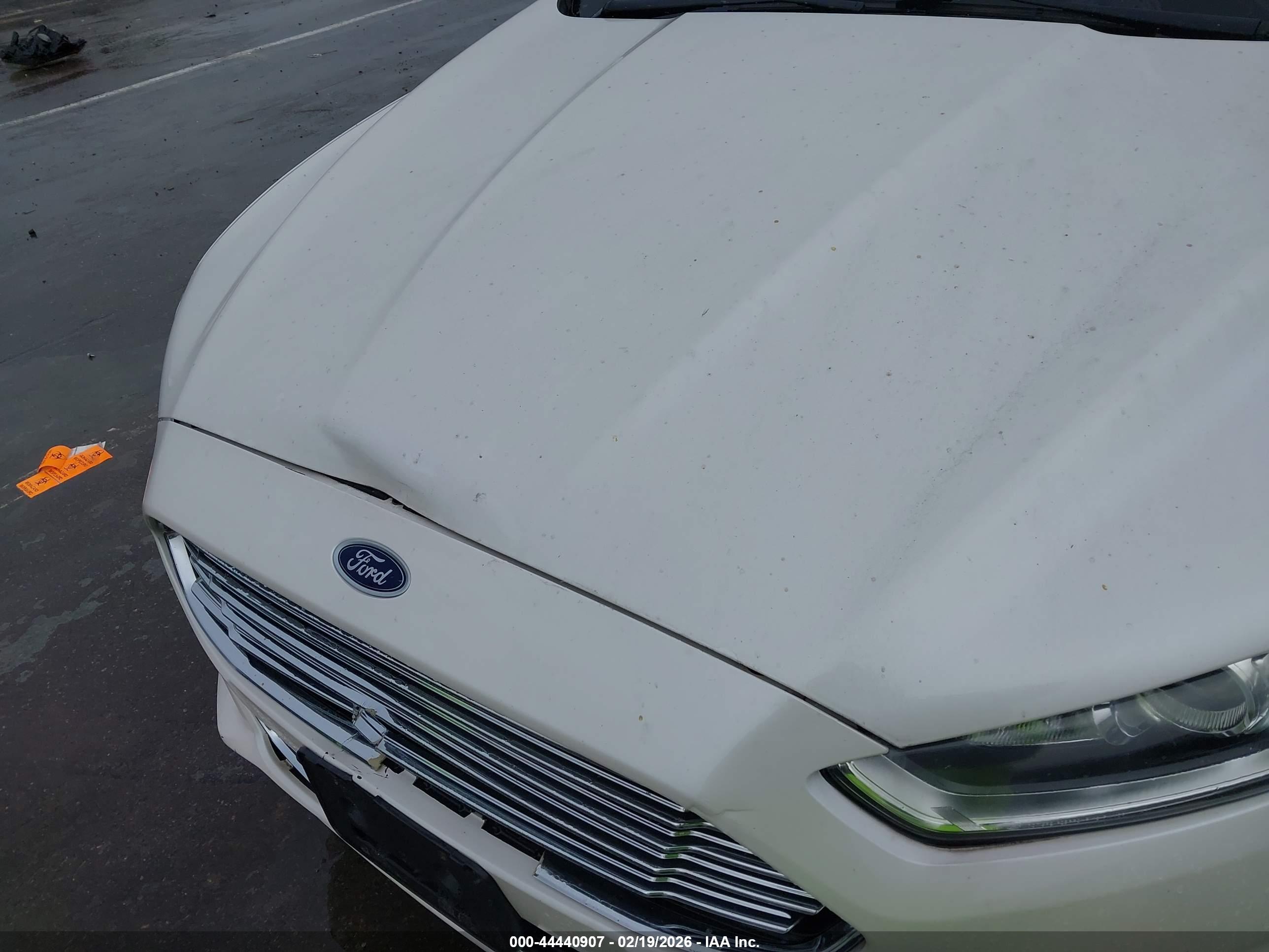 FORD FUSION image 6