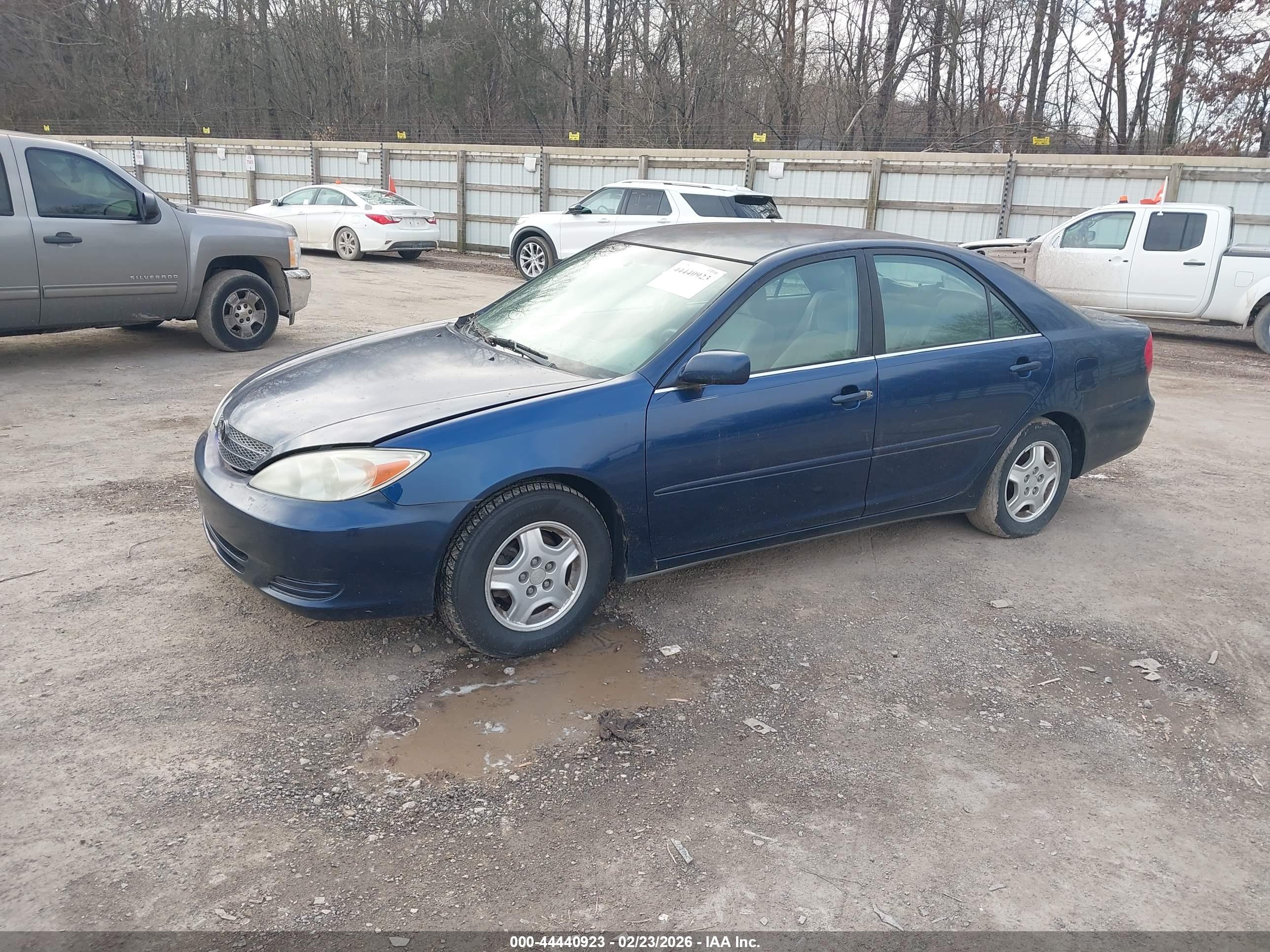 TOYOTA CAMRY image 2
