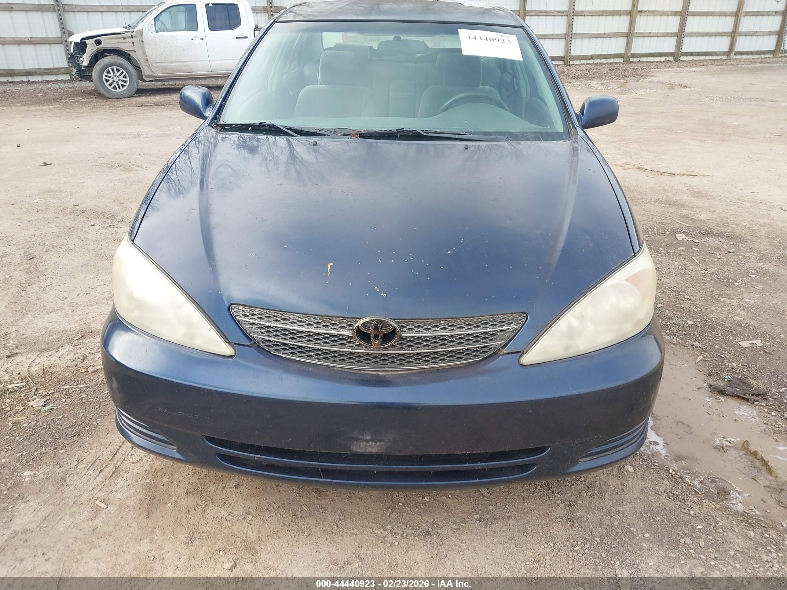 TOYOTA CAMRY image 6