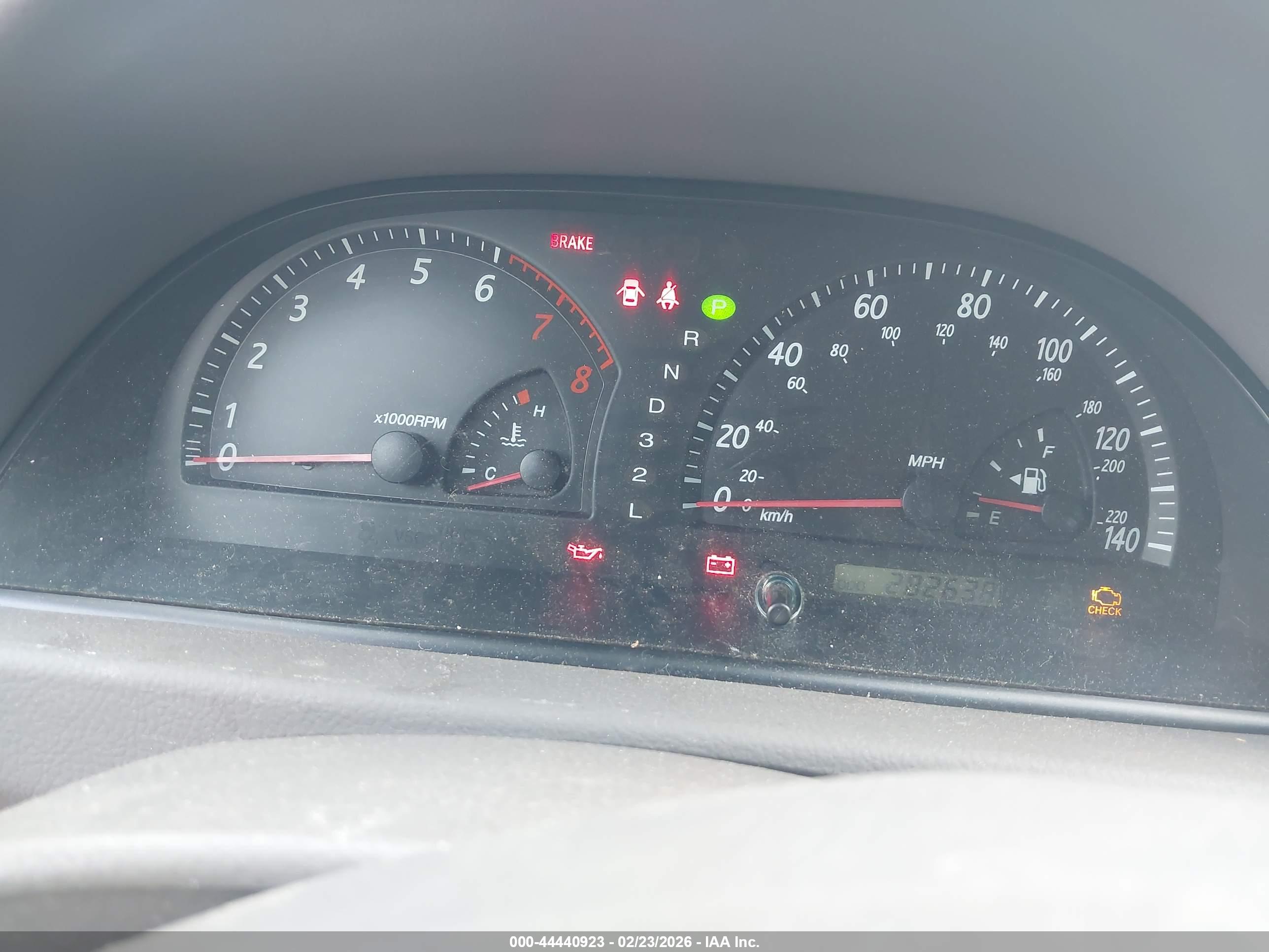 TOYOTA CAMRY image 7