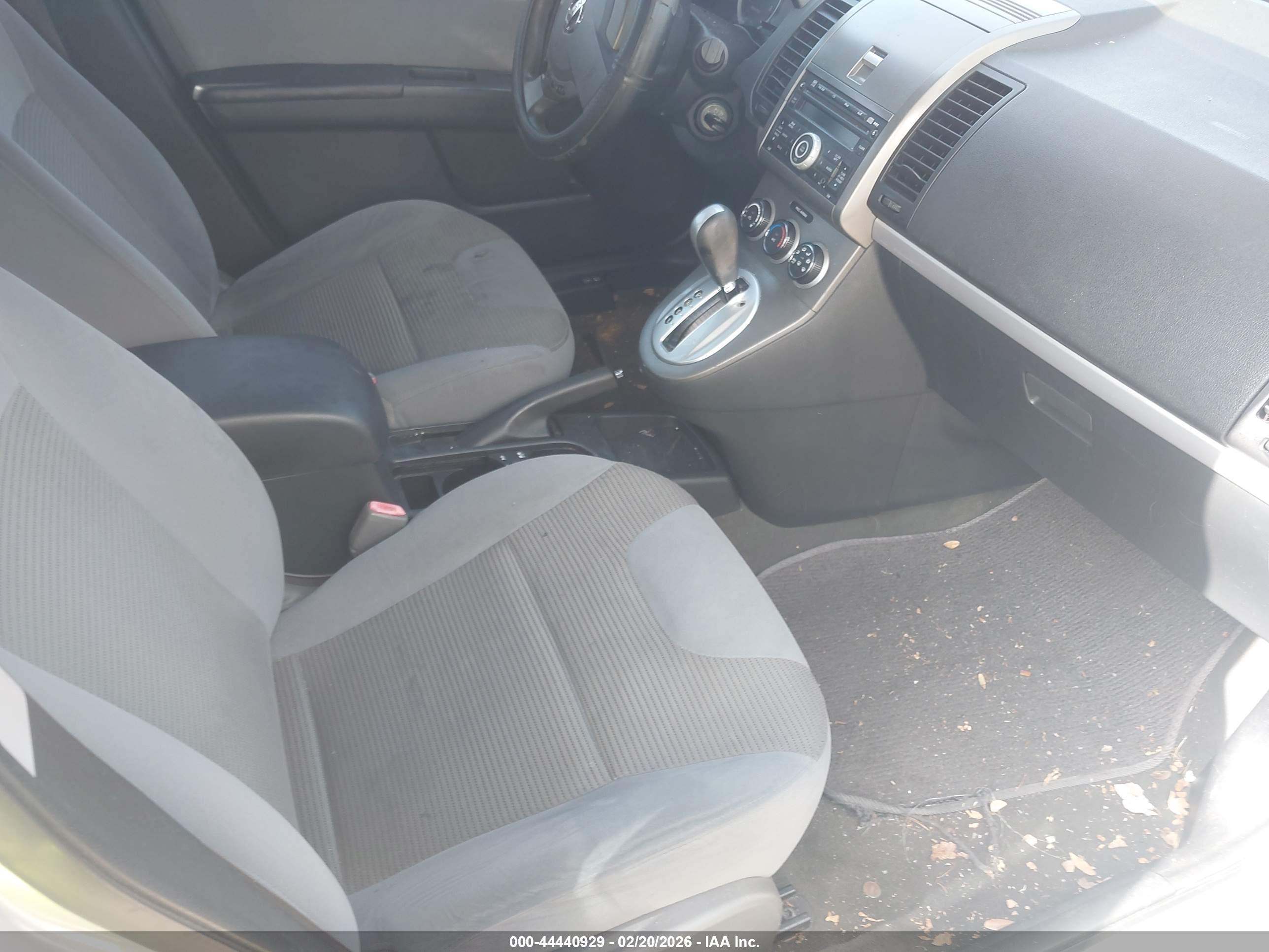 NISSAN SENTRA image 5