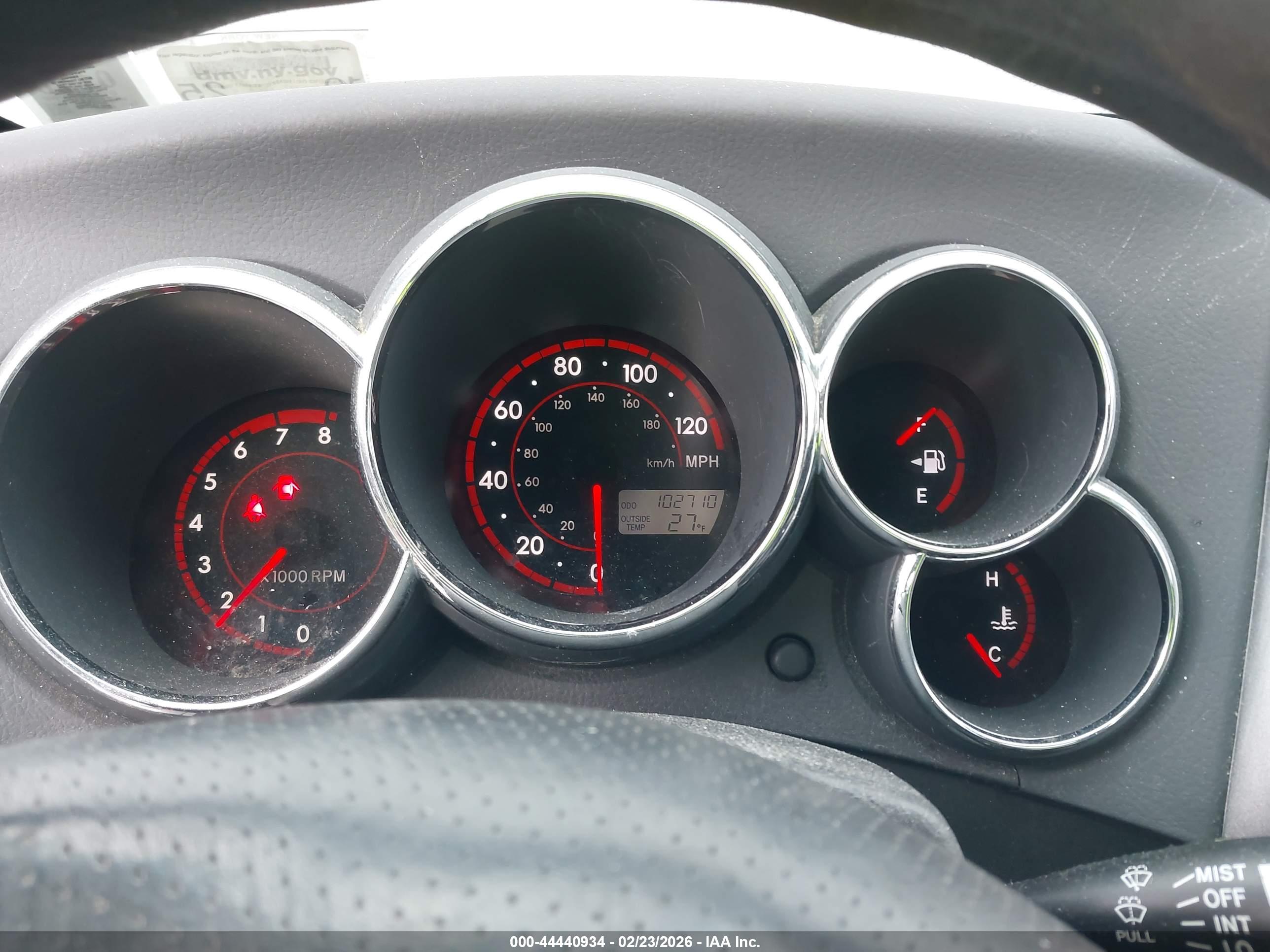 PONTIAC VIBE image 7