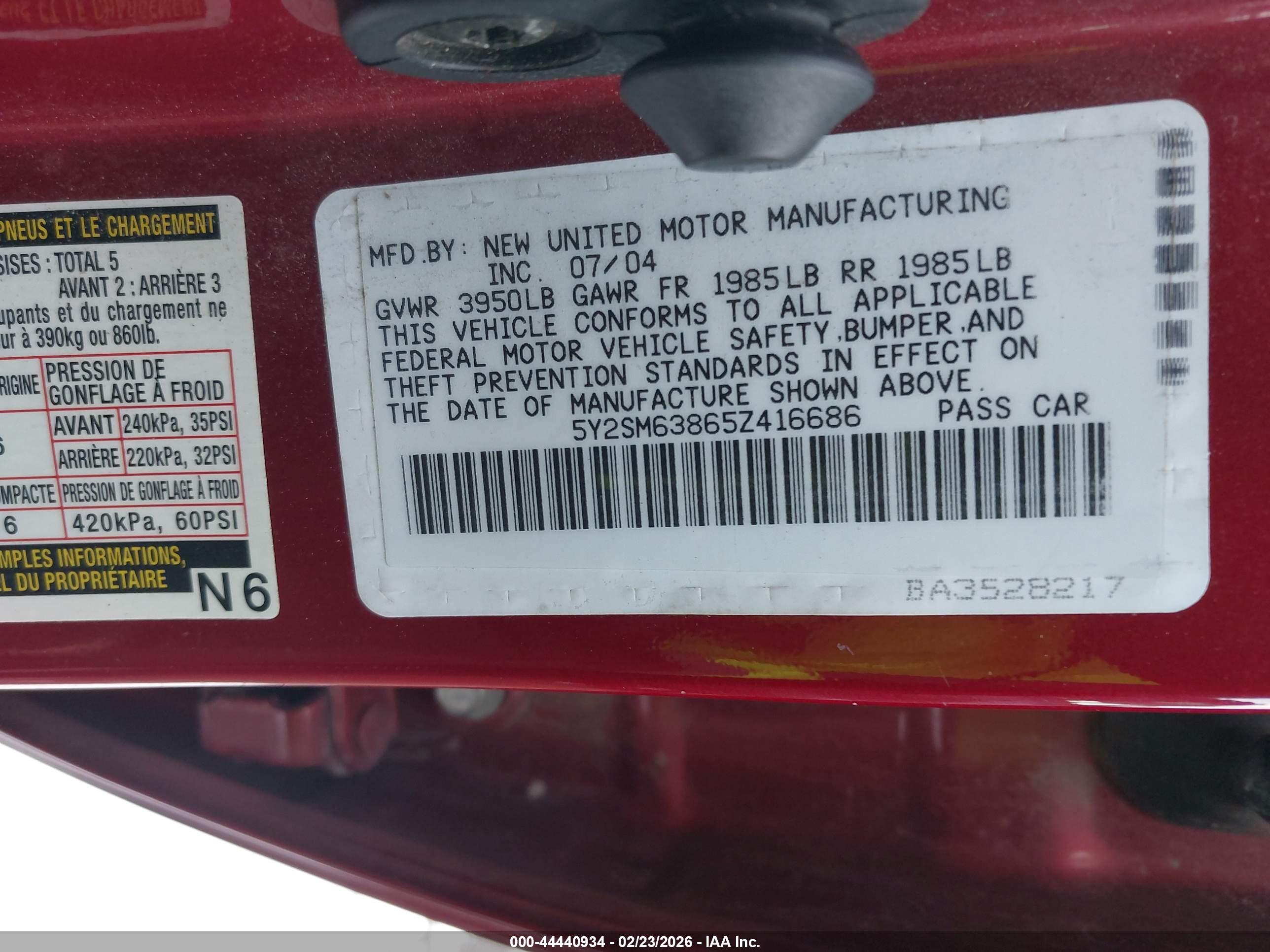 PONTIAC VIBE image 9