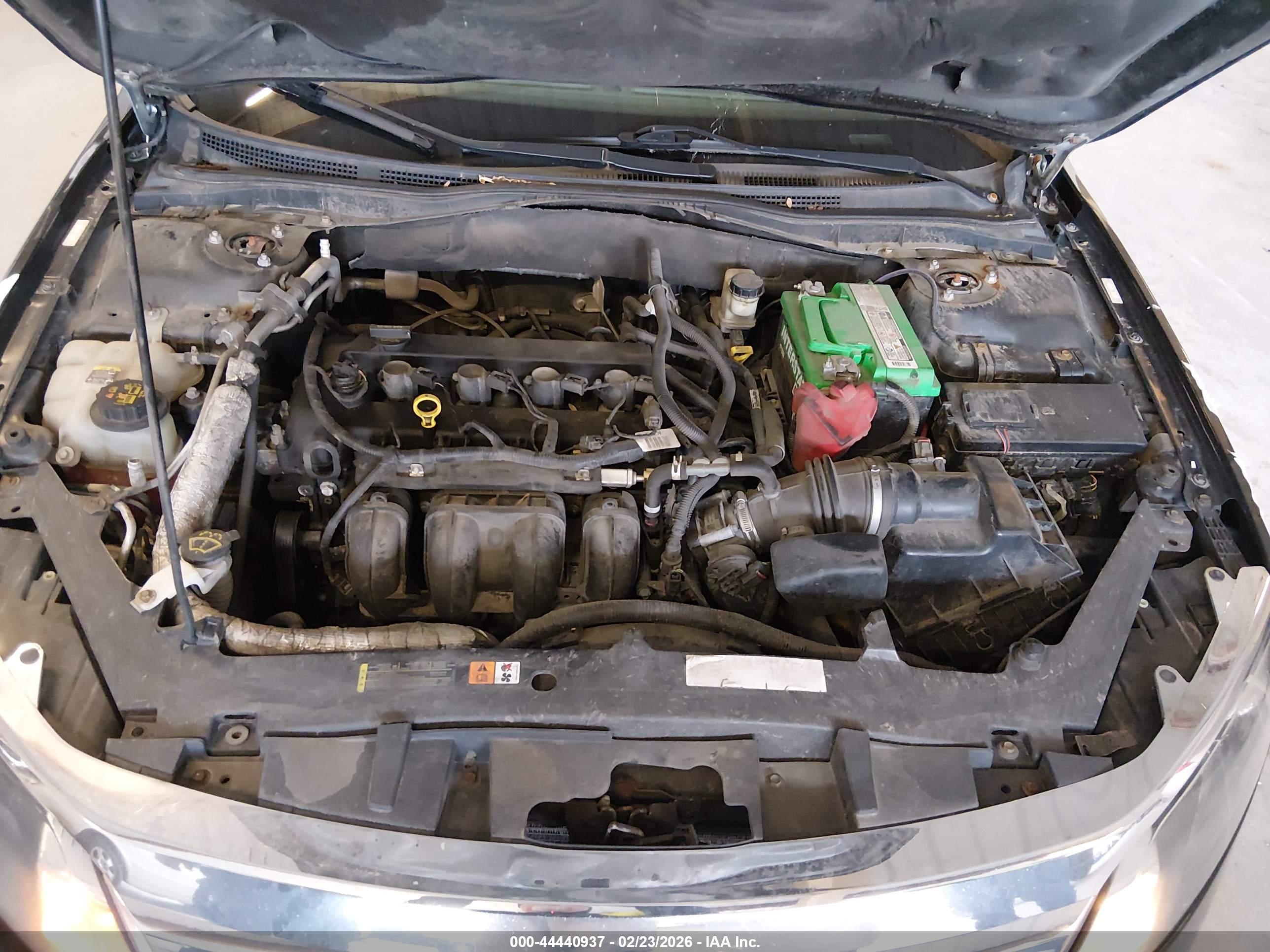 FORD FUSION image 10