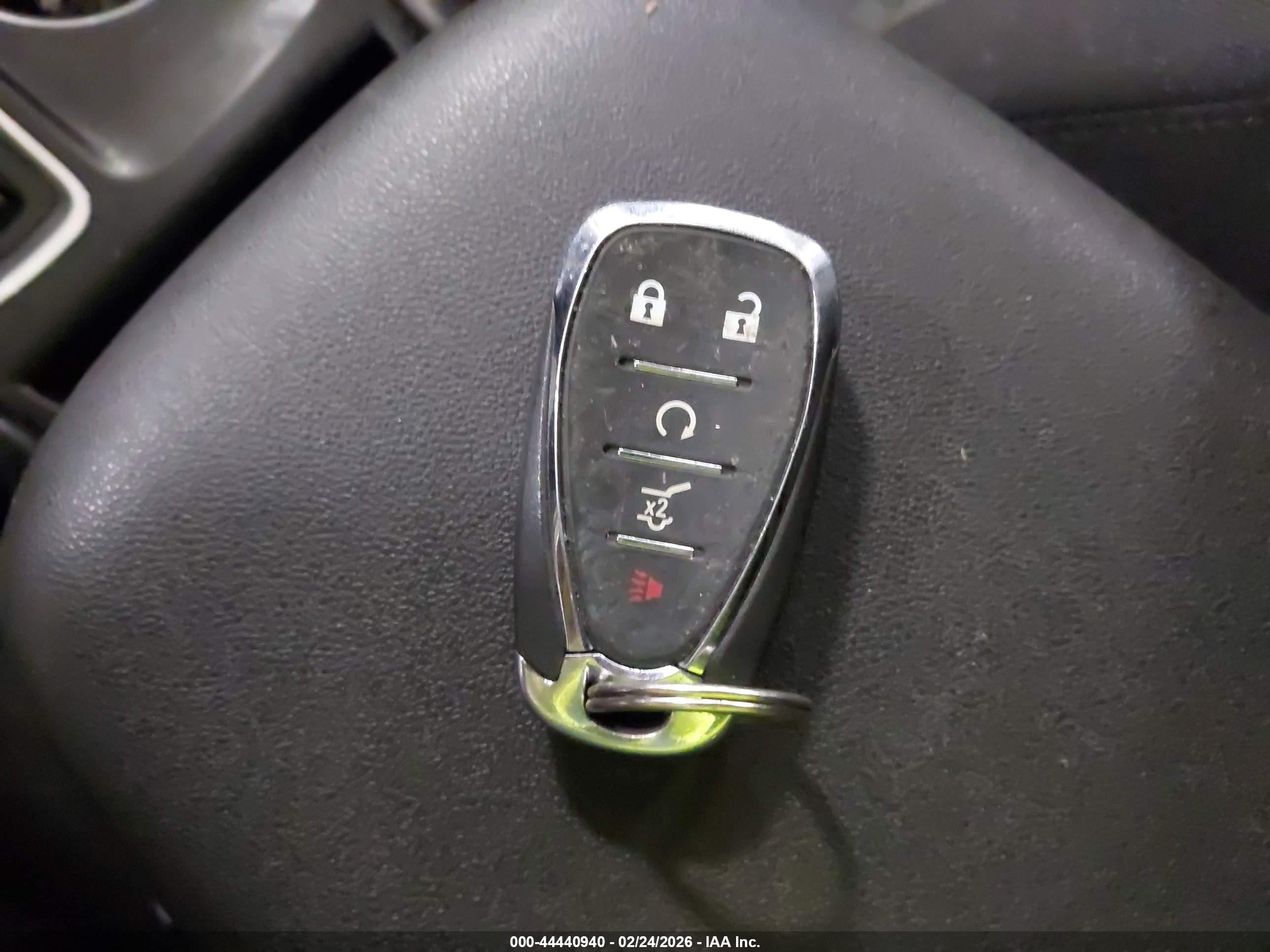 CHEVROLET EQUINOX image 11