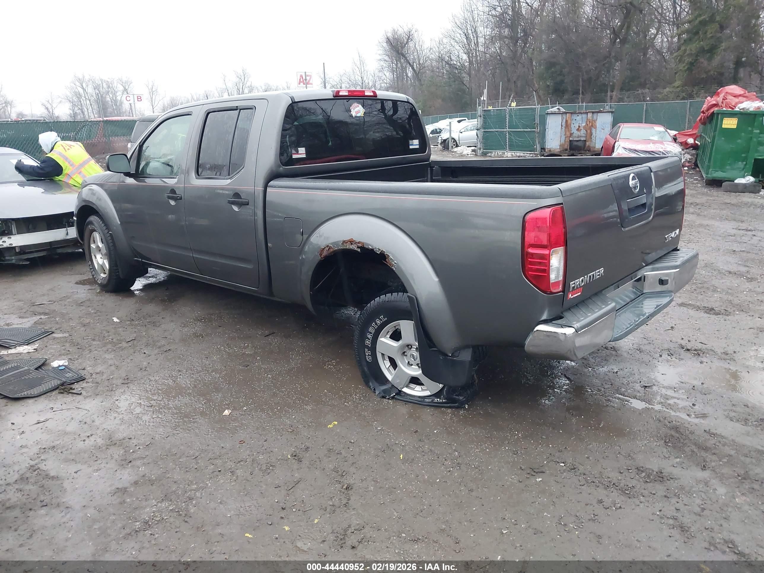 NISSAN FRONTIER image 3