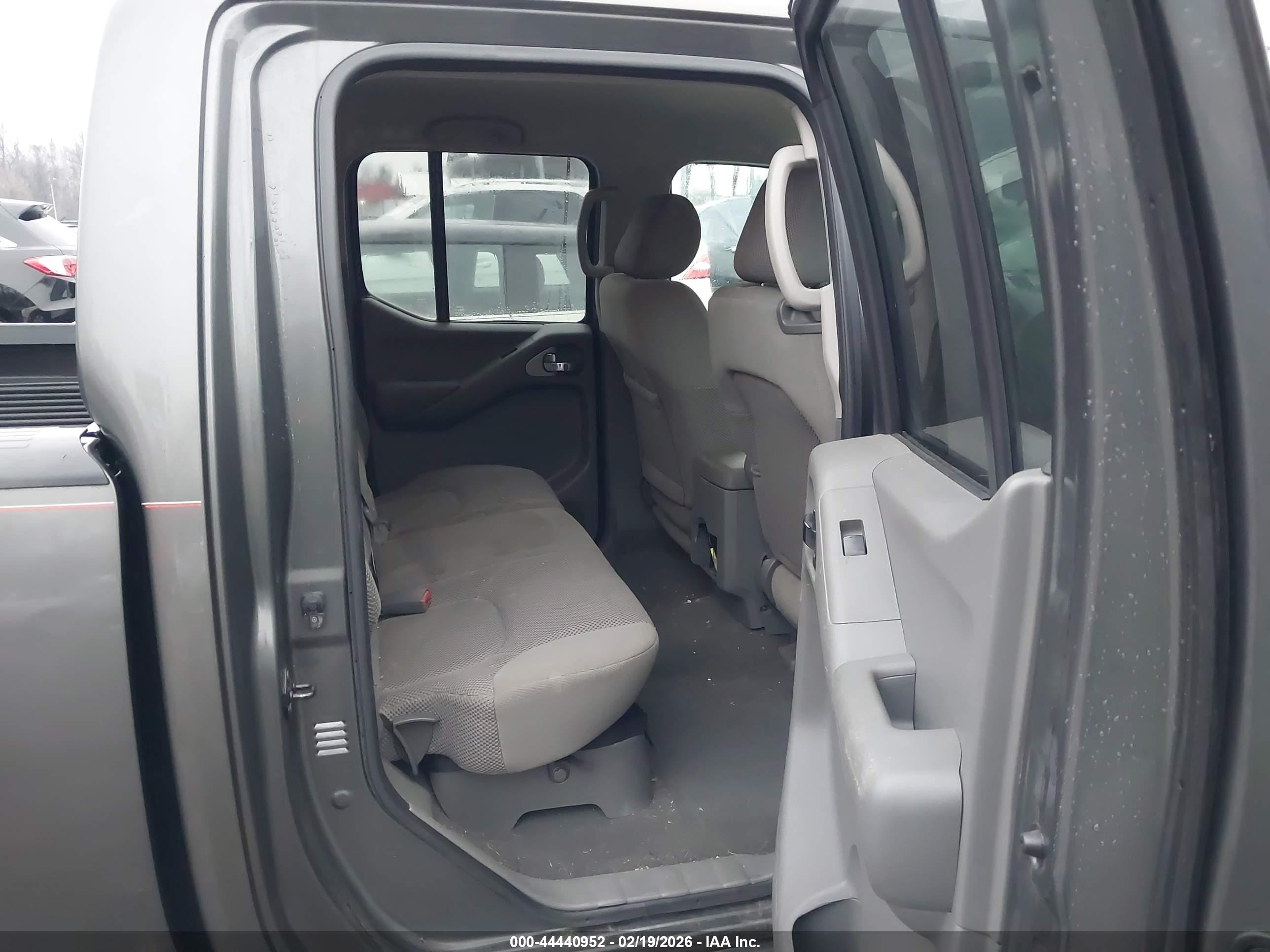 NISSAN FRONTIER image 8