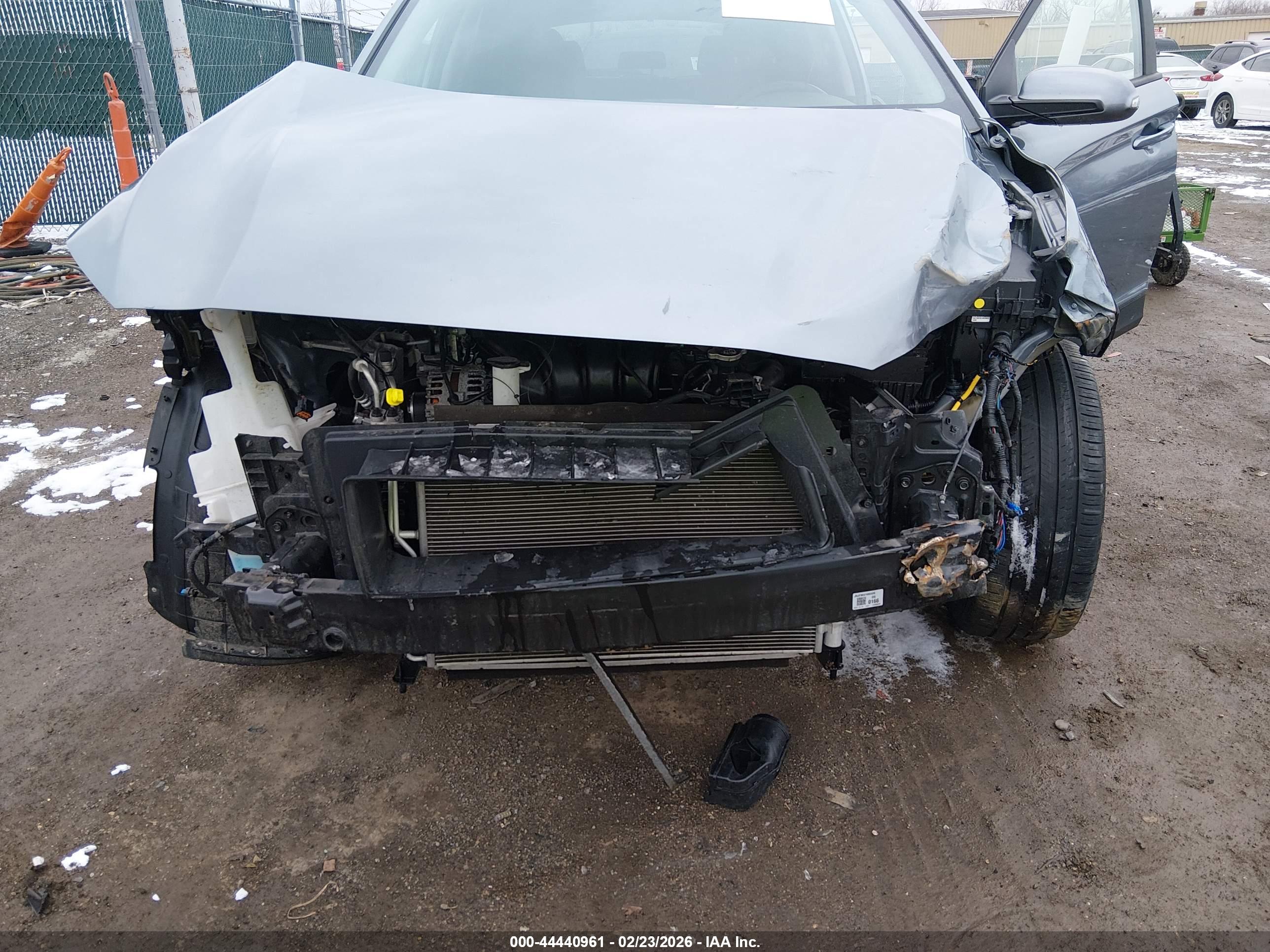 HYUNDAI KONA image 6