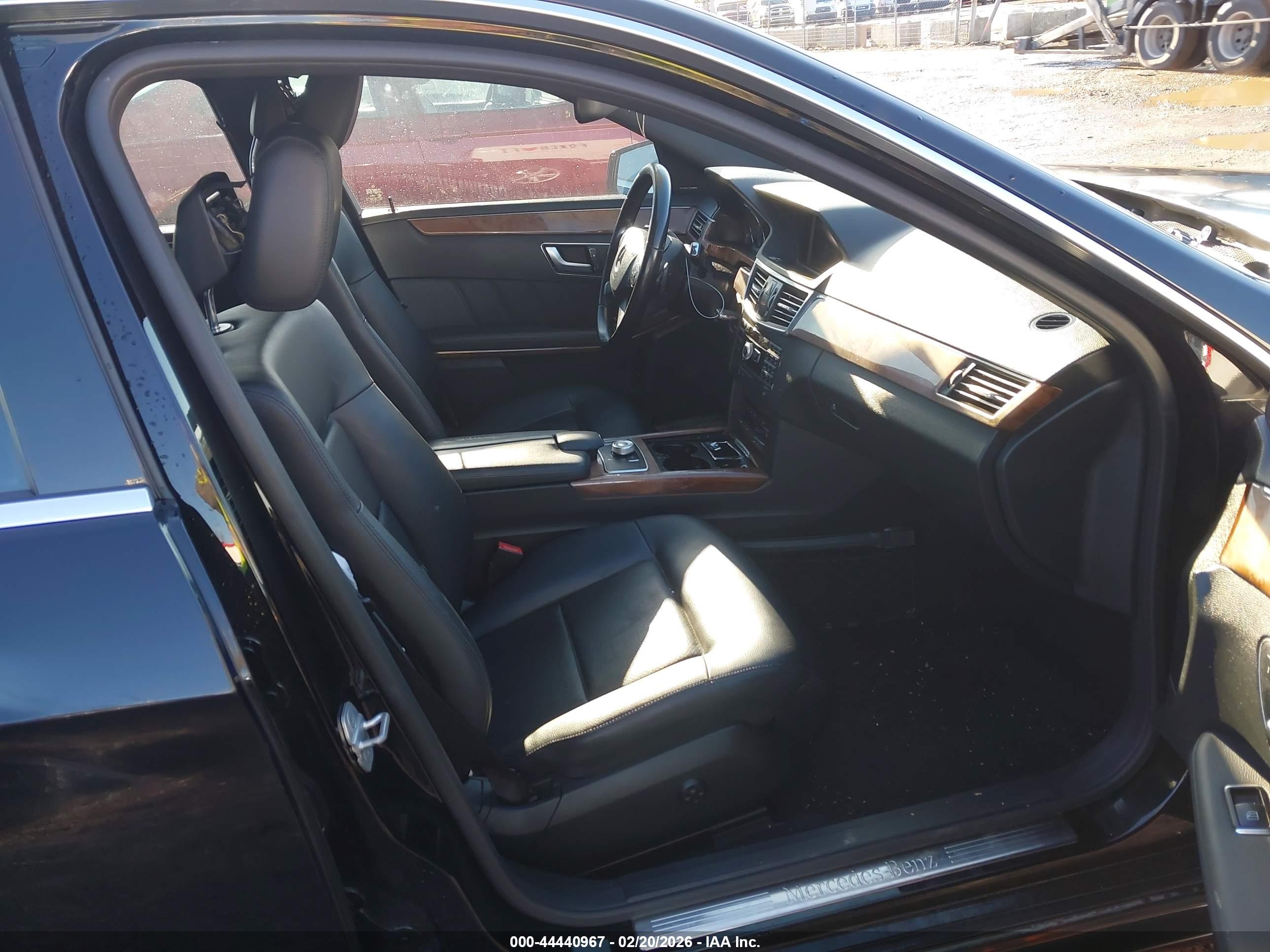MERCEDES-BENZ E image 5