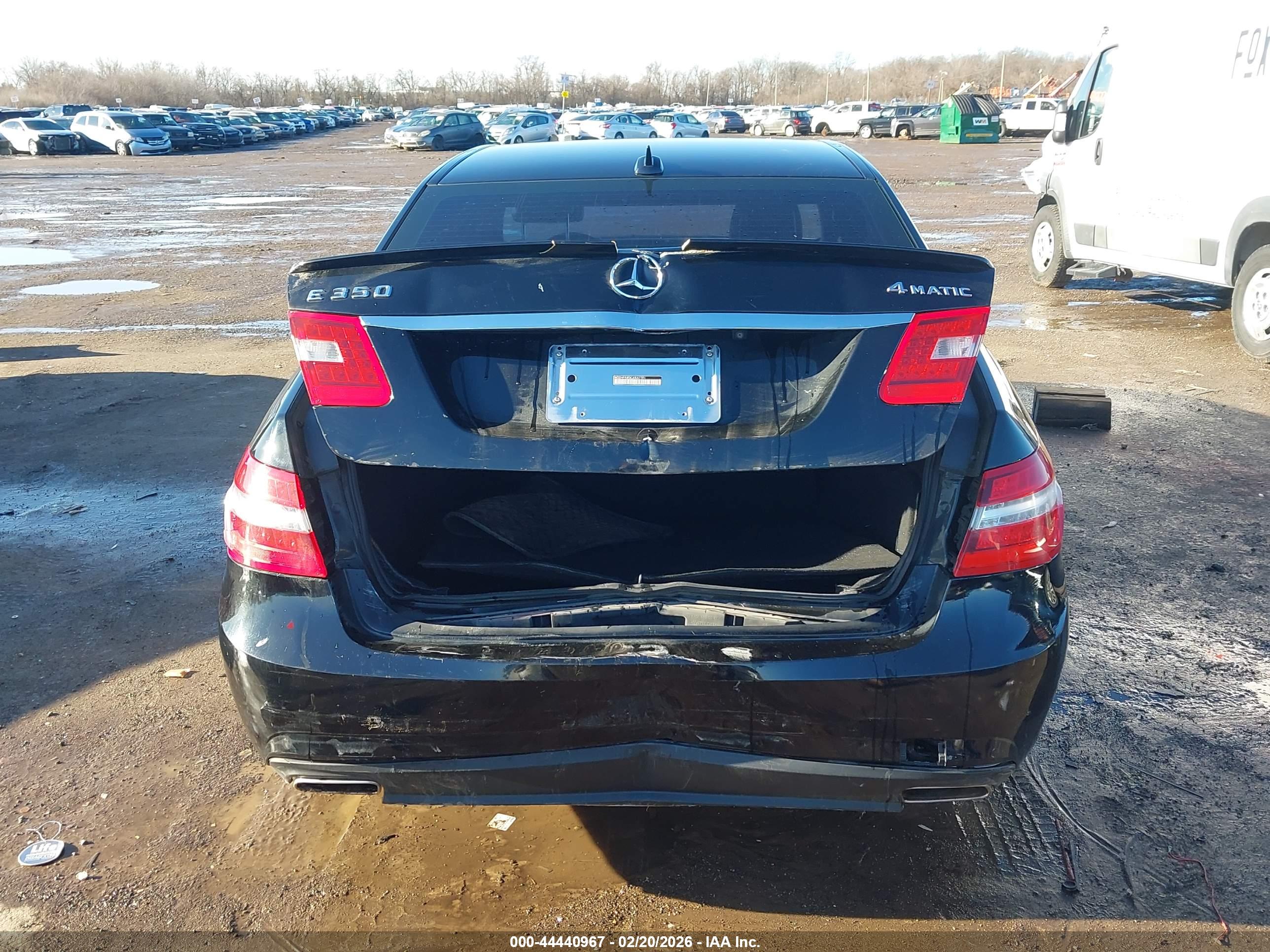 MERCEDES-BENZ E image 6