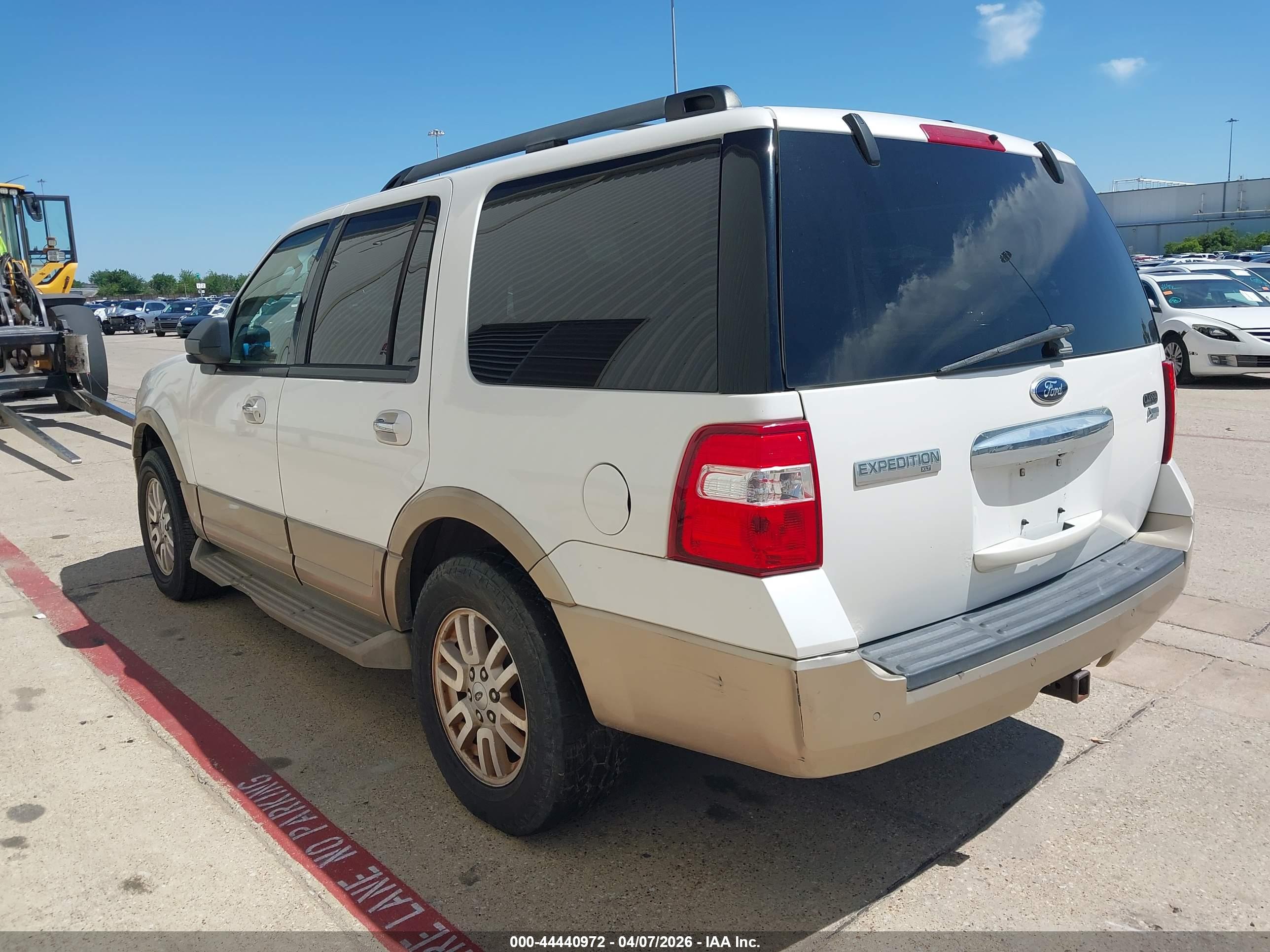 FORD EXPEDITION image 3