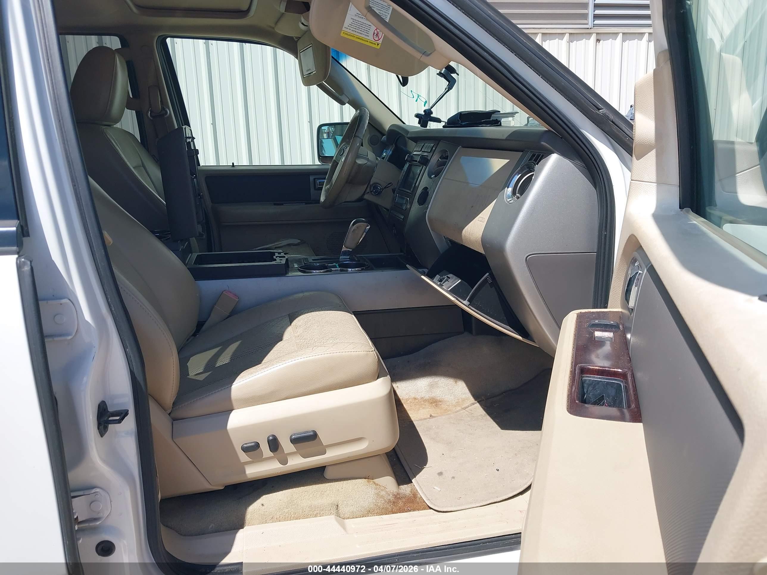 FORD EXPEDITION image 5