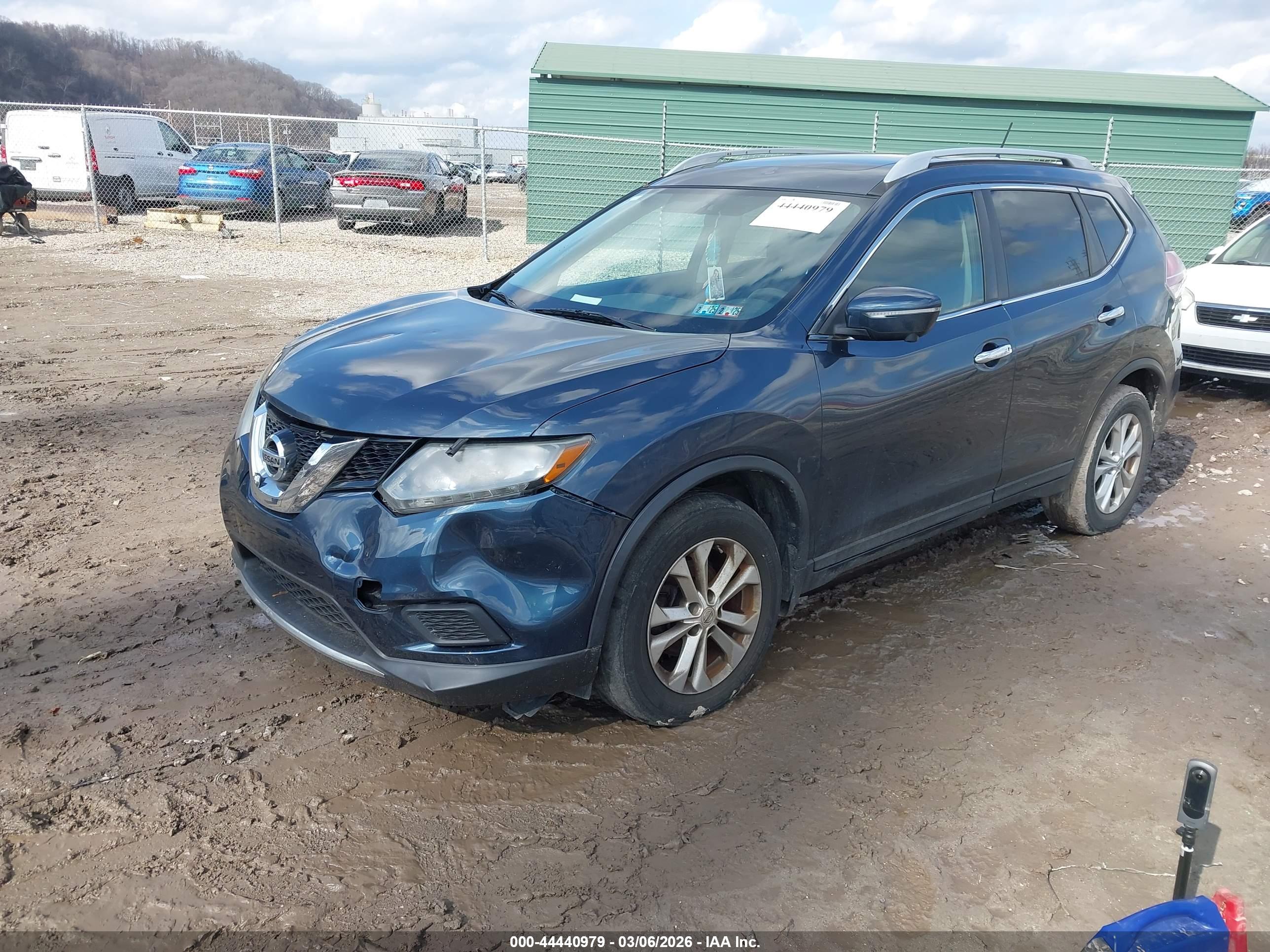 NISSAN ROGUE image 2