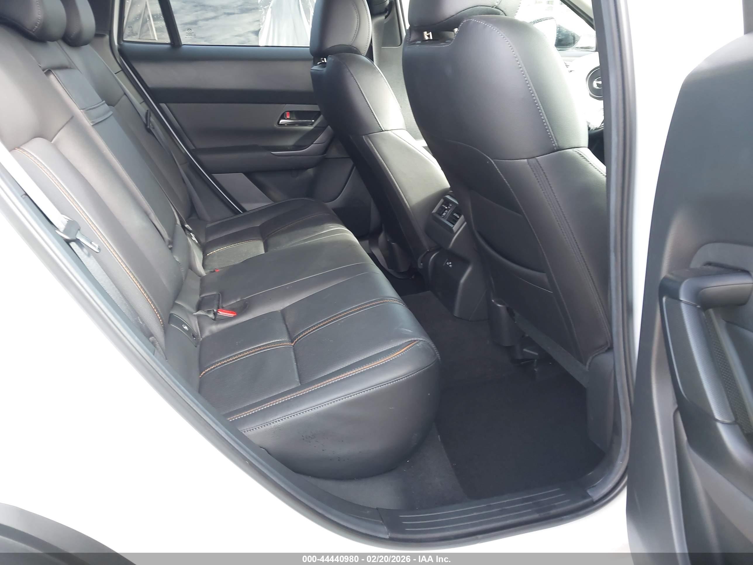MAZDA CX-50 image 8
