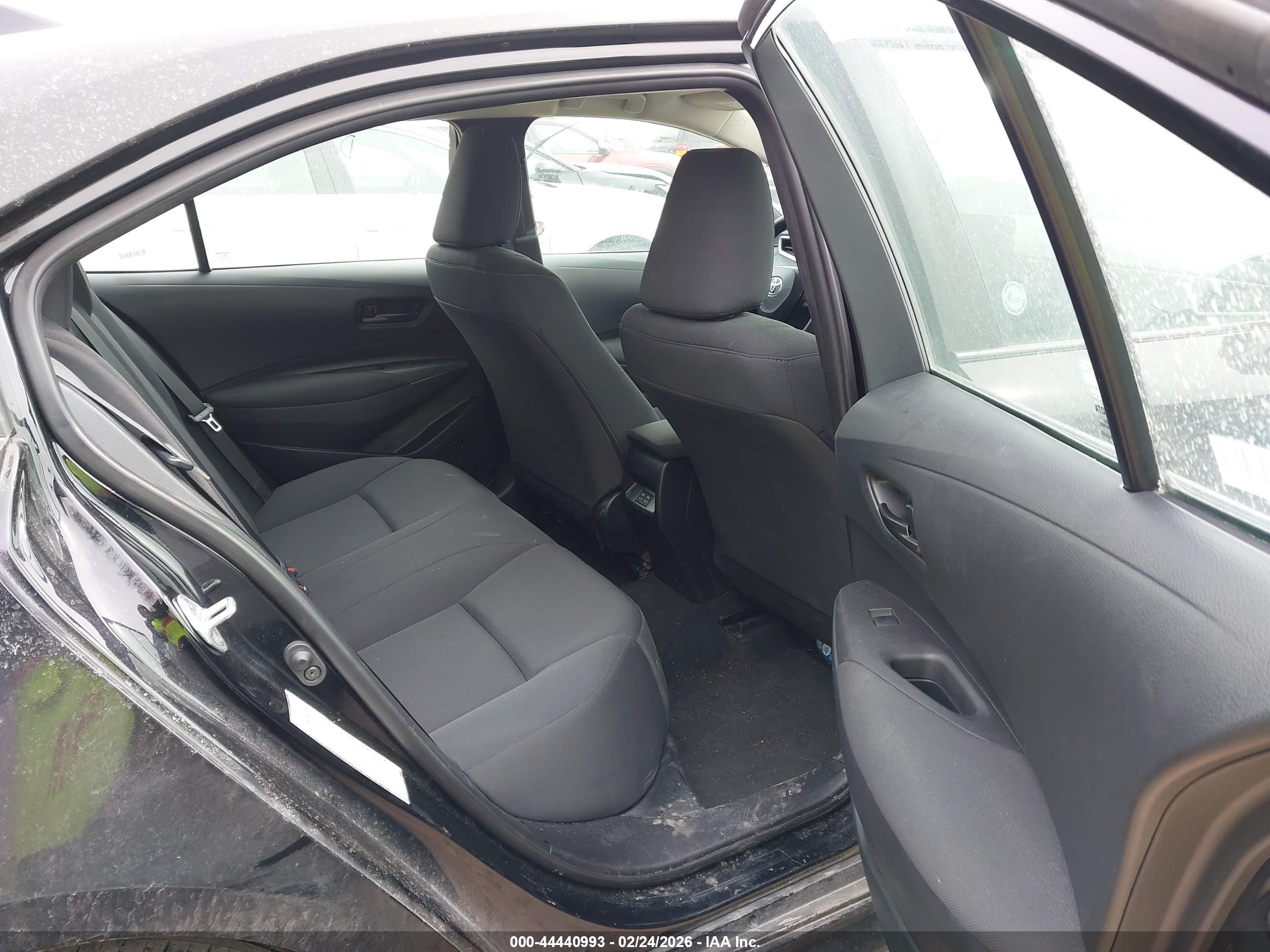 TOYOTA COROLLA image 8