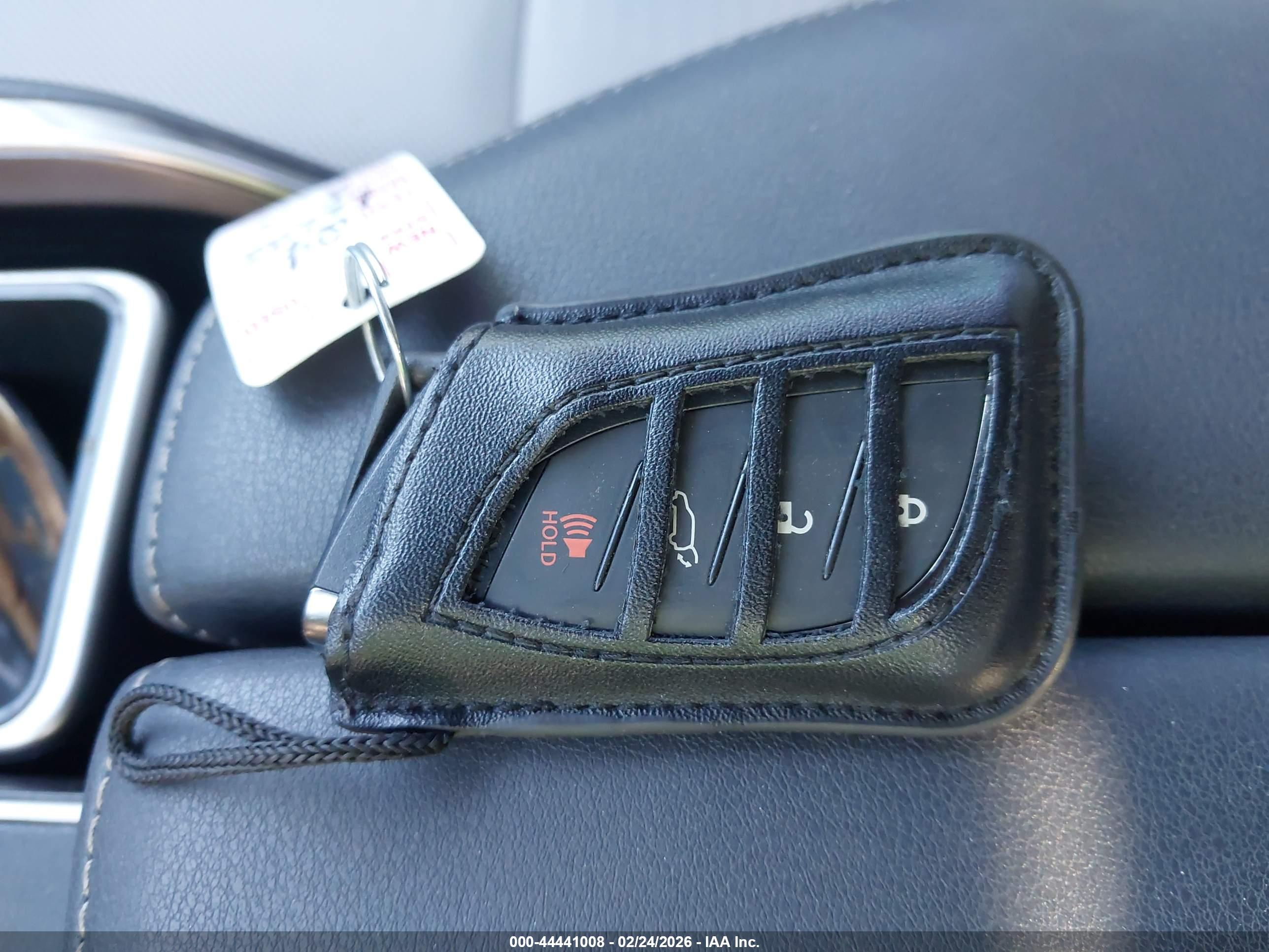 LEXUS TX image 11