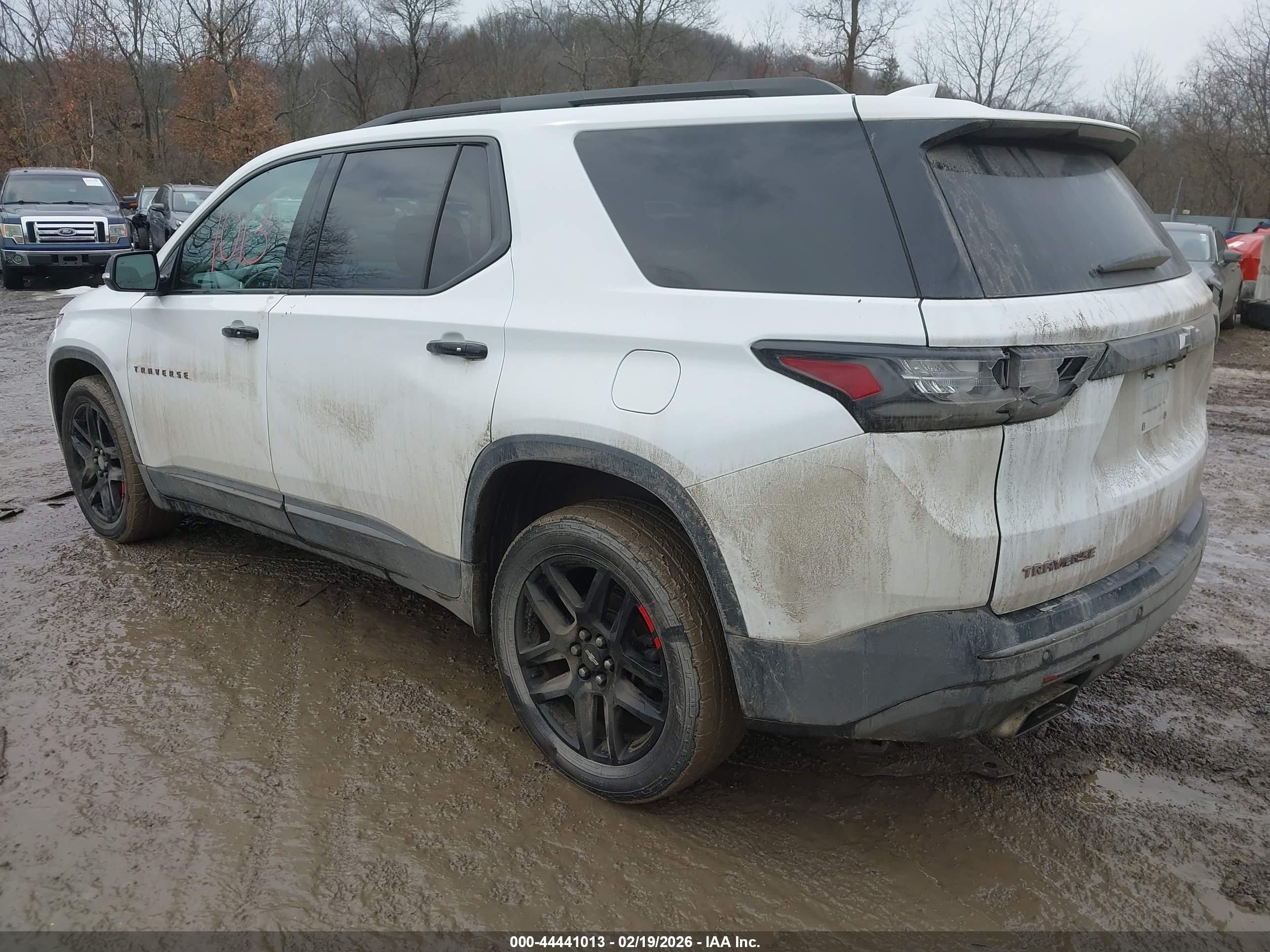 CHEVROLET TRAVERSE image 3