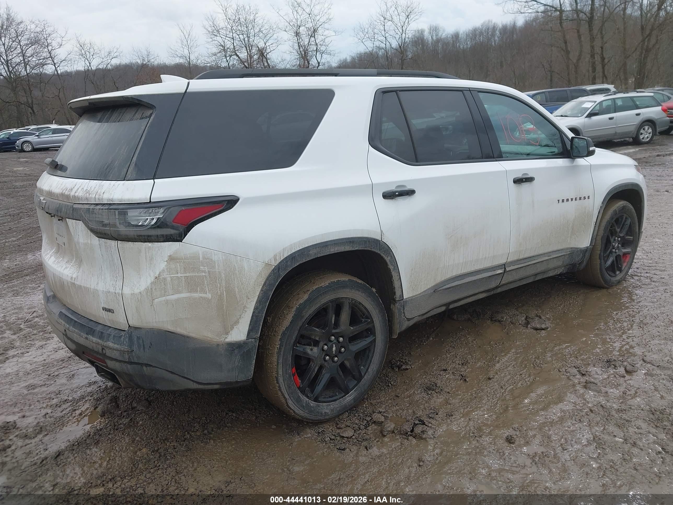 CHEVROLET TRAVERSE image 4