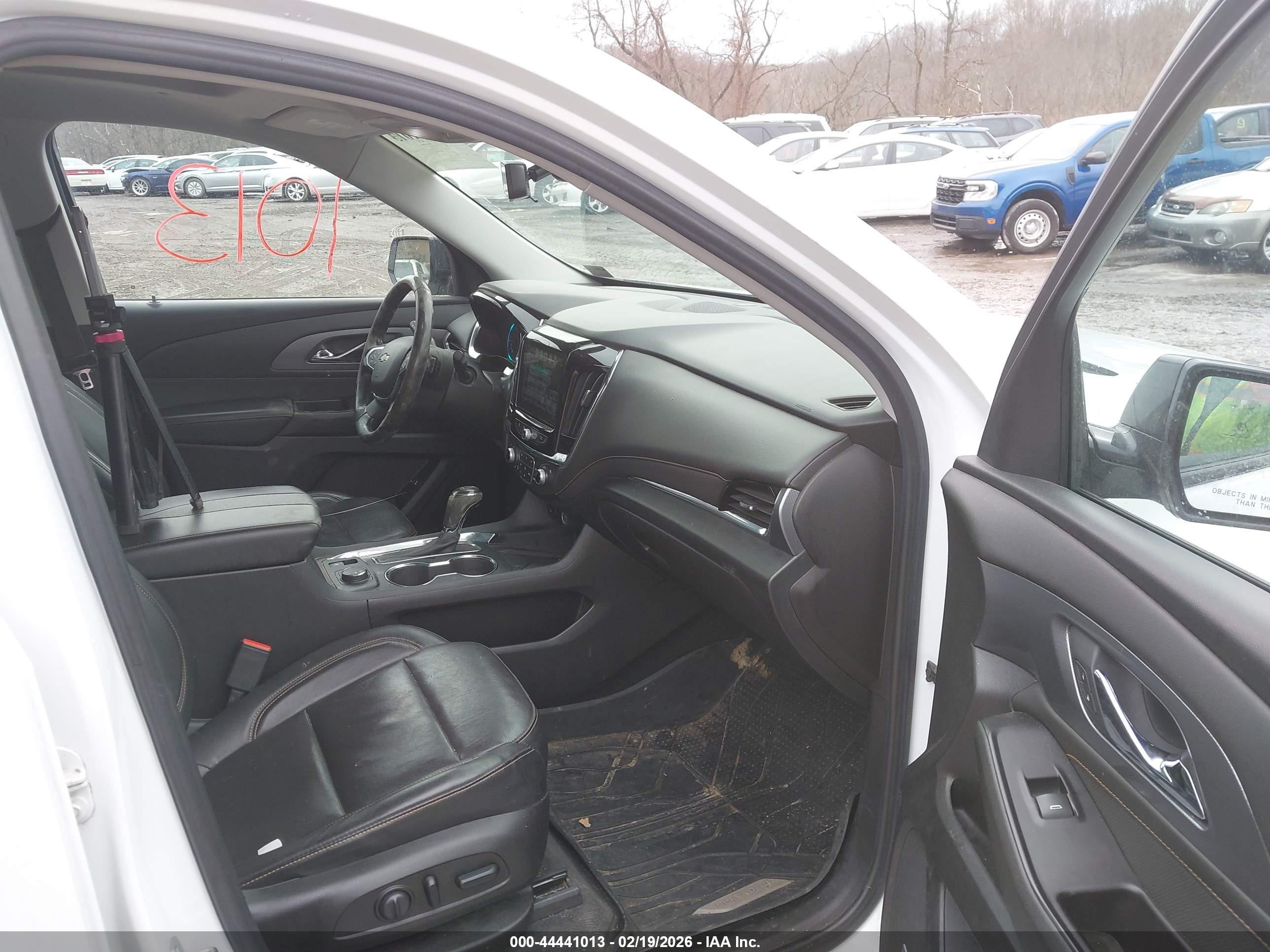 CHEVROLET TRAVERSE image 5