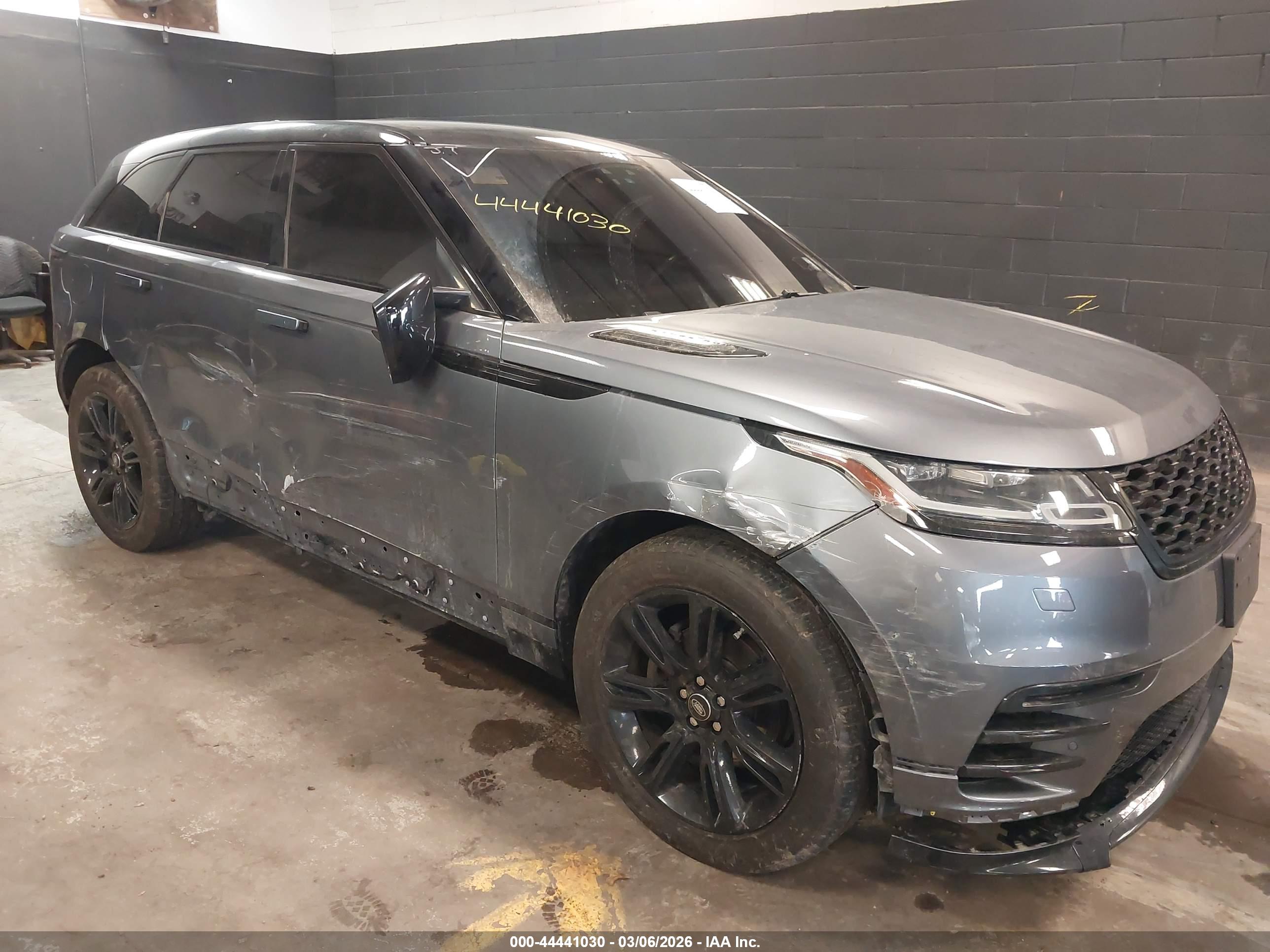 LAND ROVER image 6