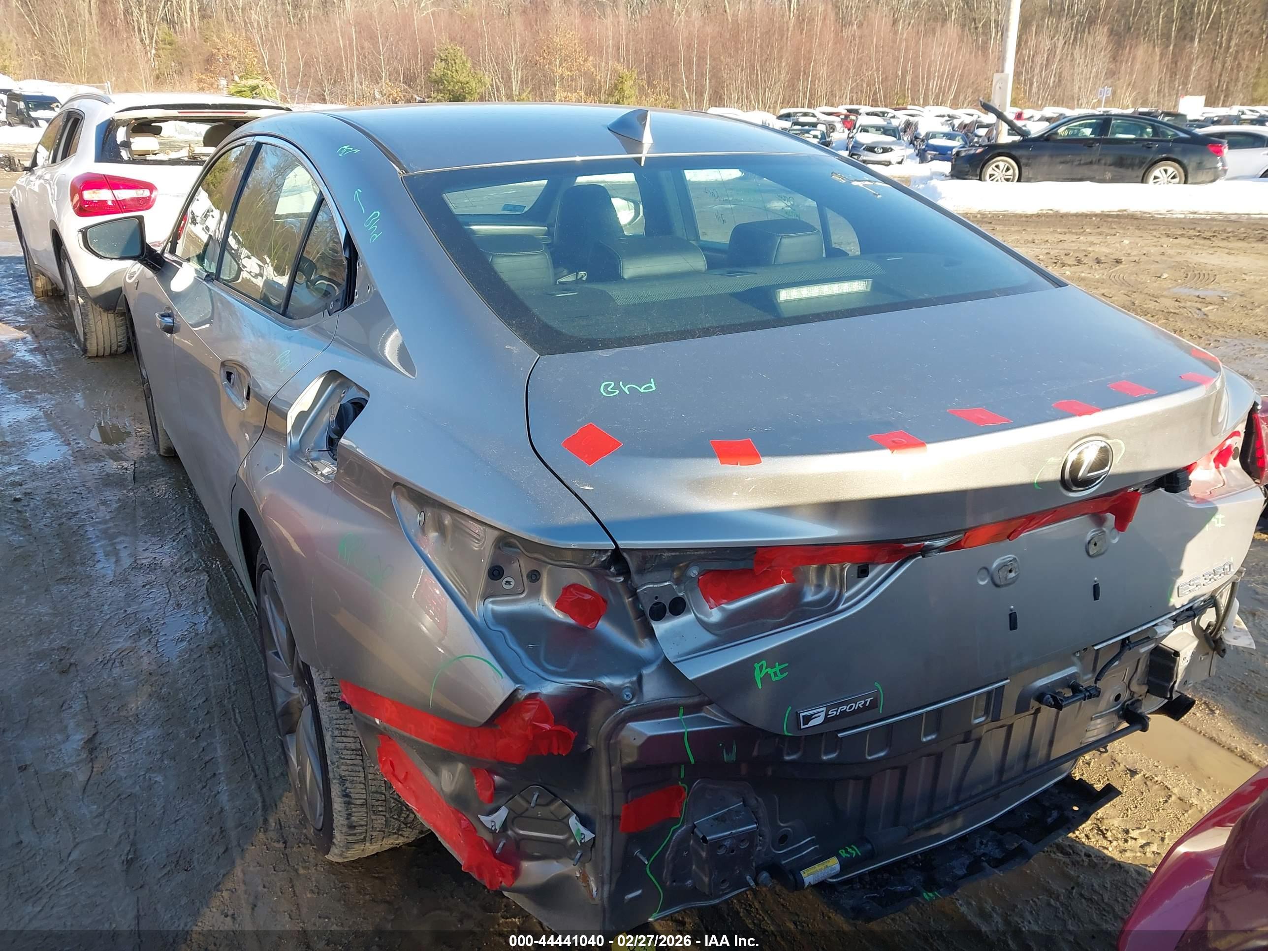 LEXUS ES image 3