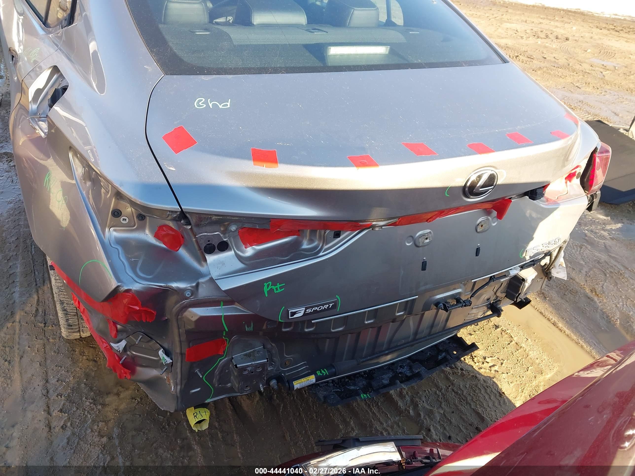 LEXUS ES image 6