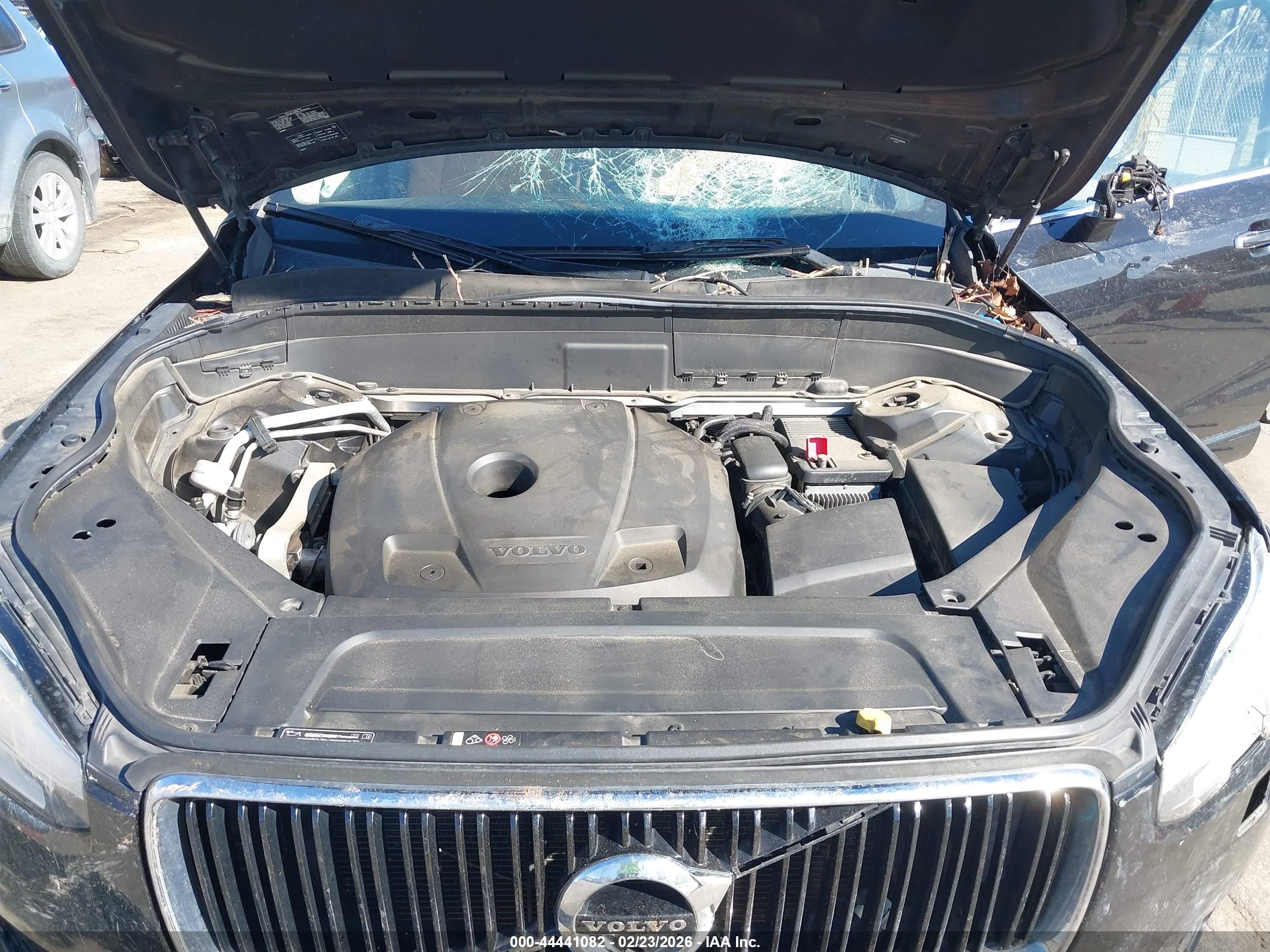 VOLVO XC90 image 10