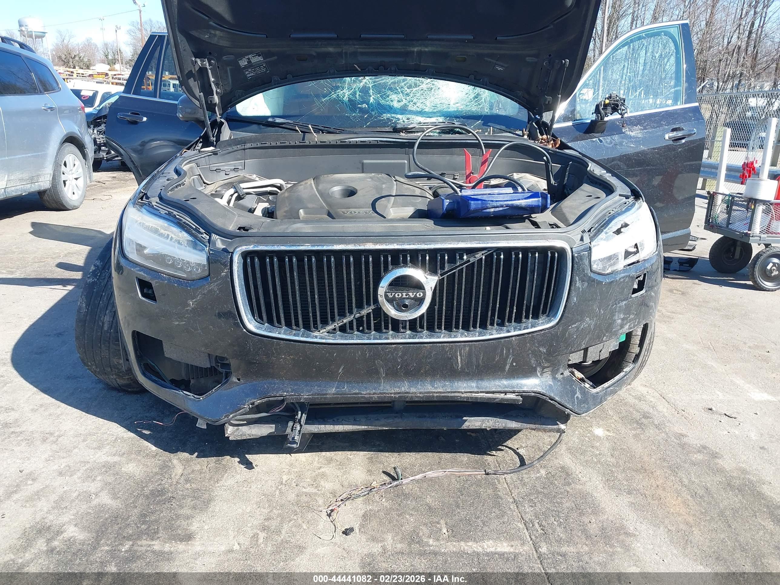 VOLVO XC90 image 6