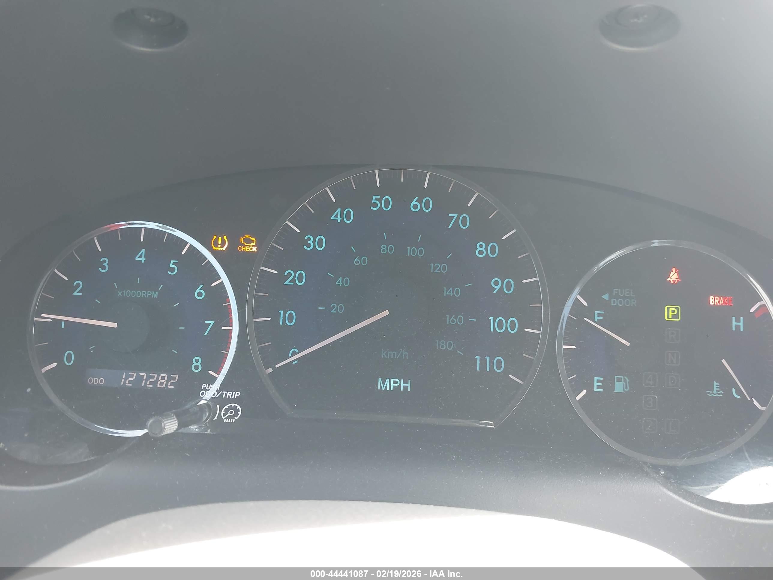 TOYOTA SIENNA image 7