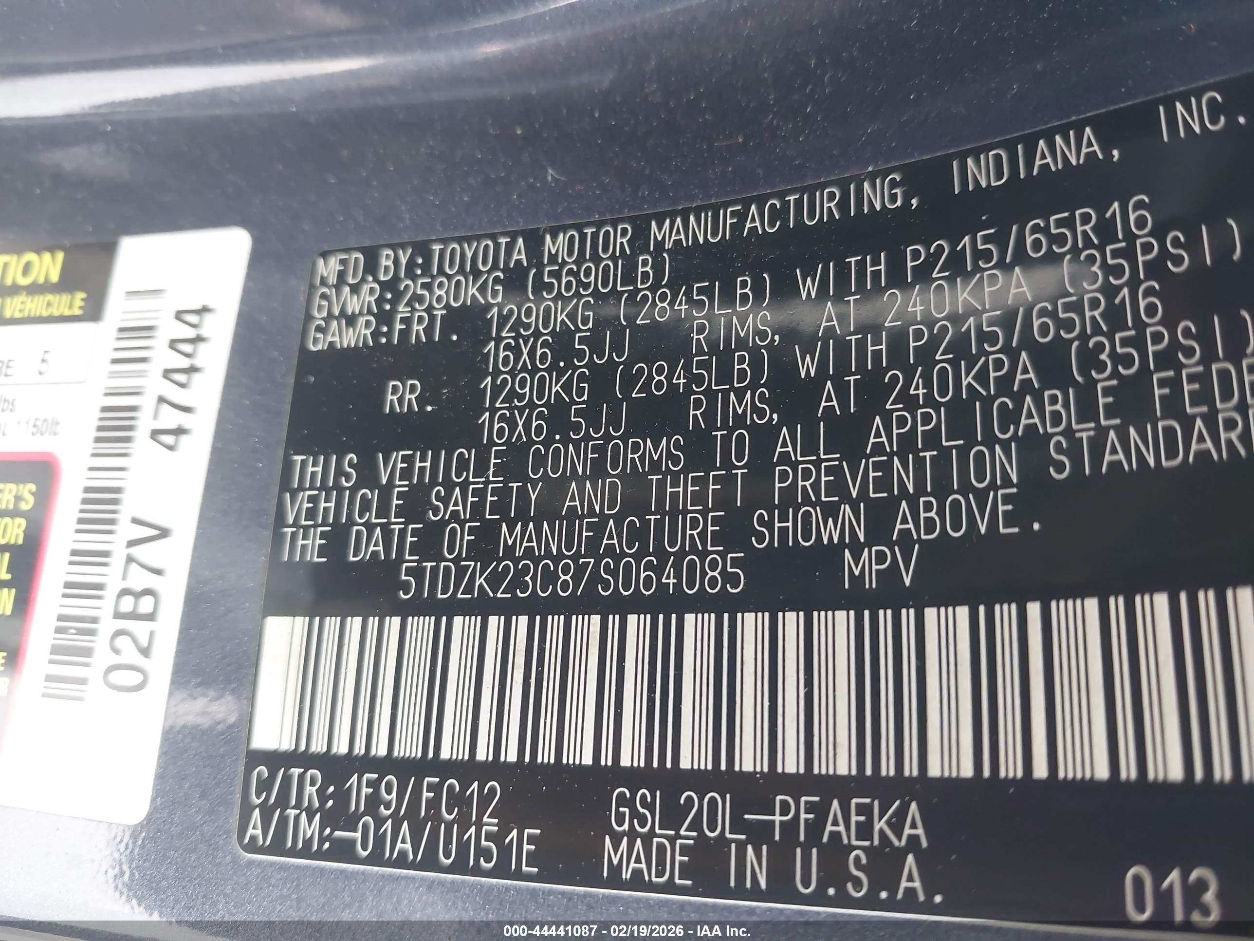 TOYOTA SIENNA image 9