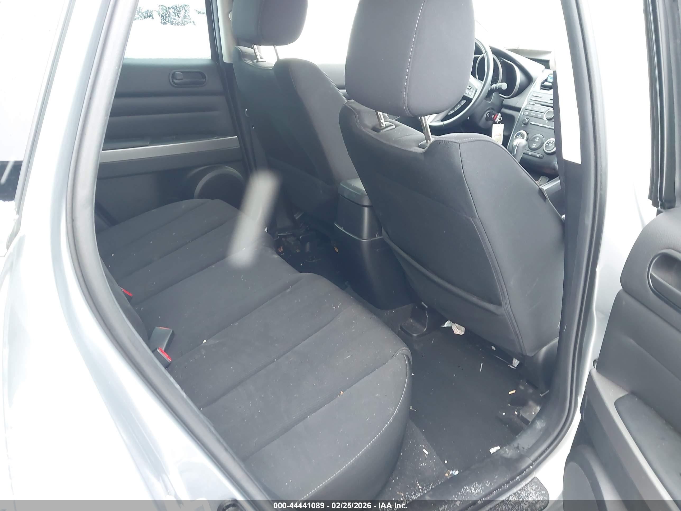 MAZDA CX-7 image 8