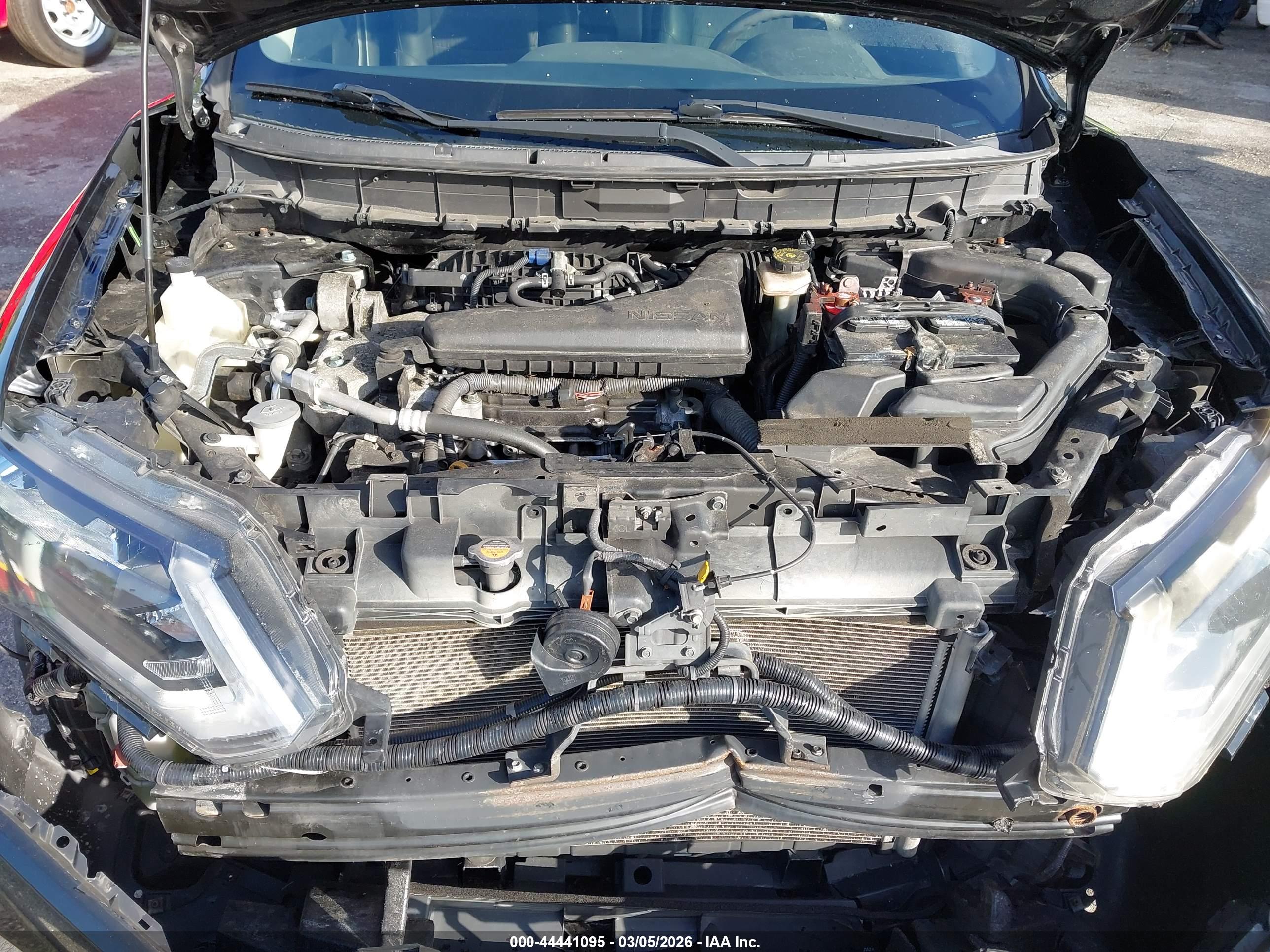 NISSAN ROGUE image 10
