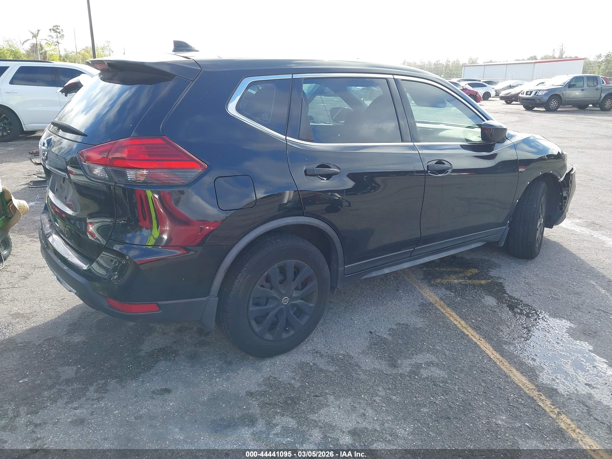 NISSAN ROGUE image 4