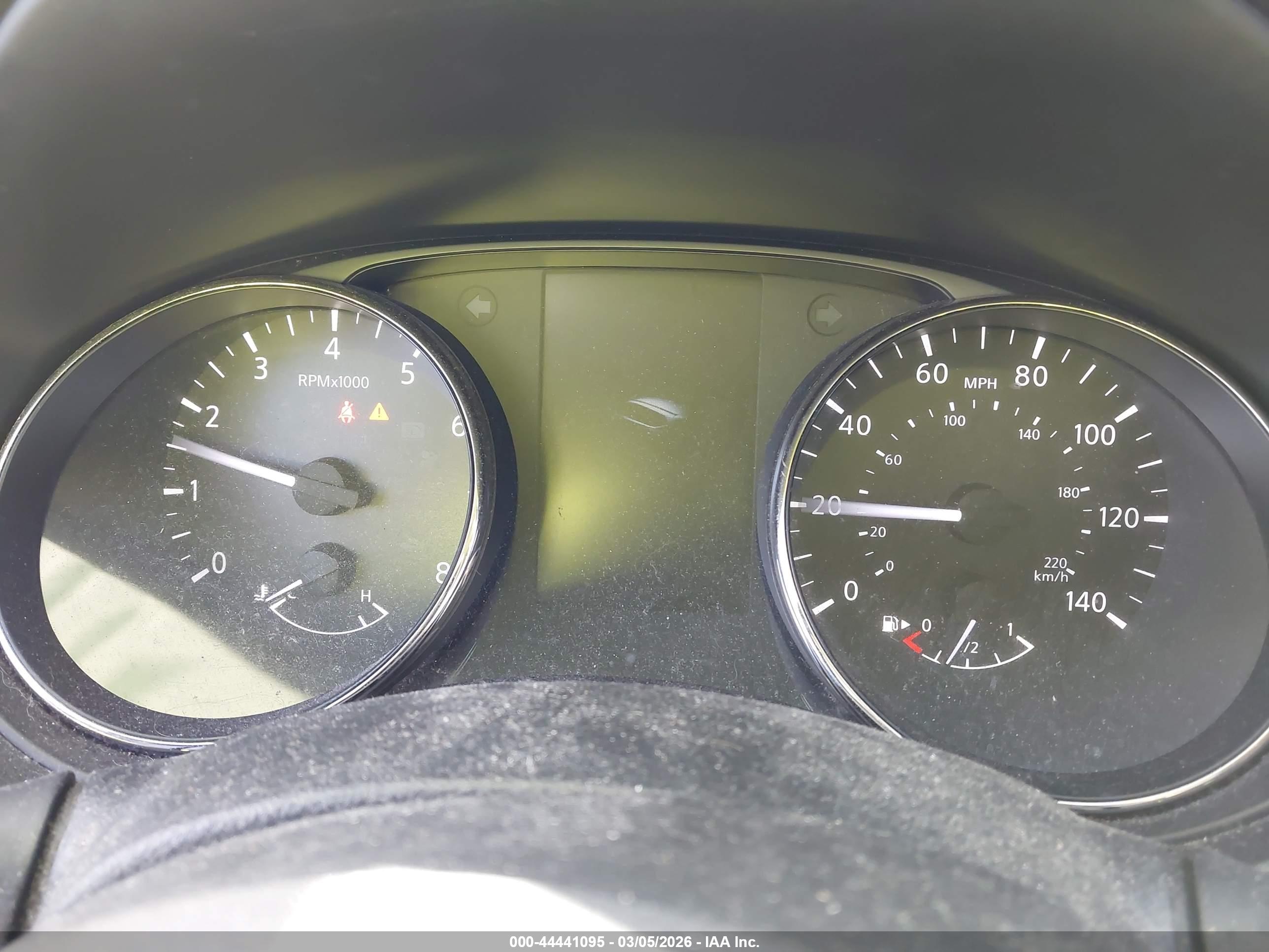 NISSAN ROGUE image 7
