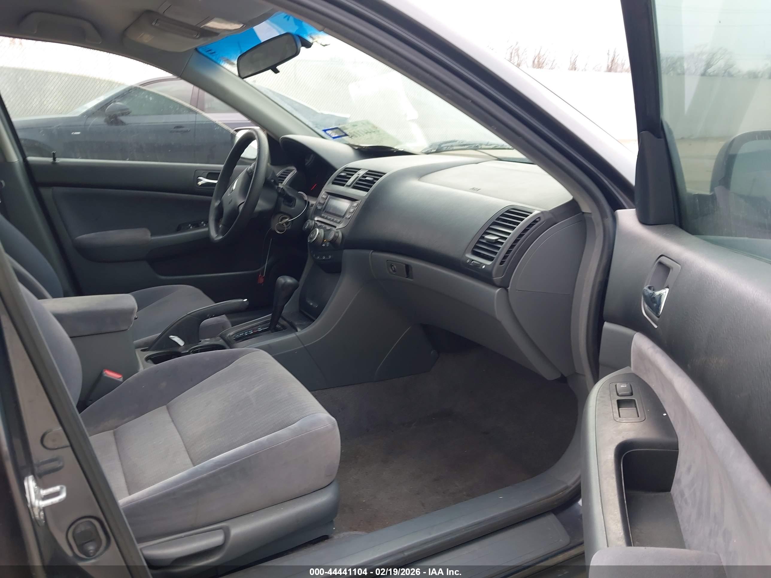 HONDA ACCORD image 5