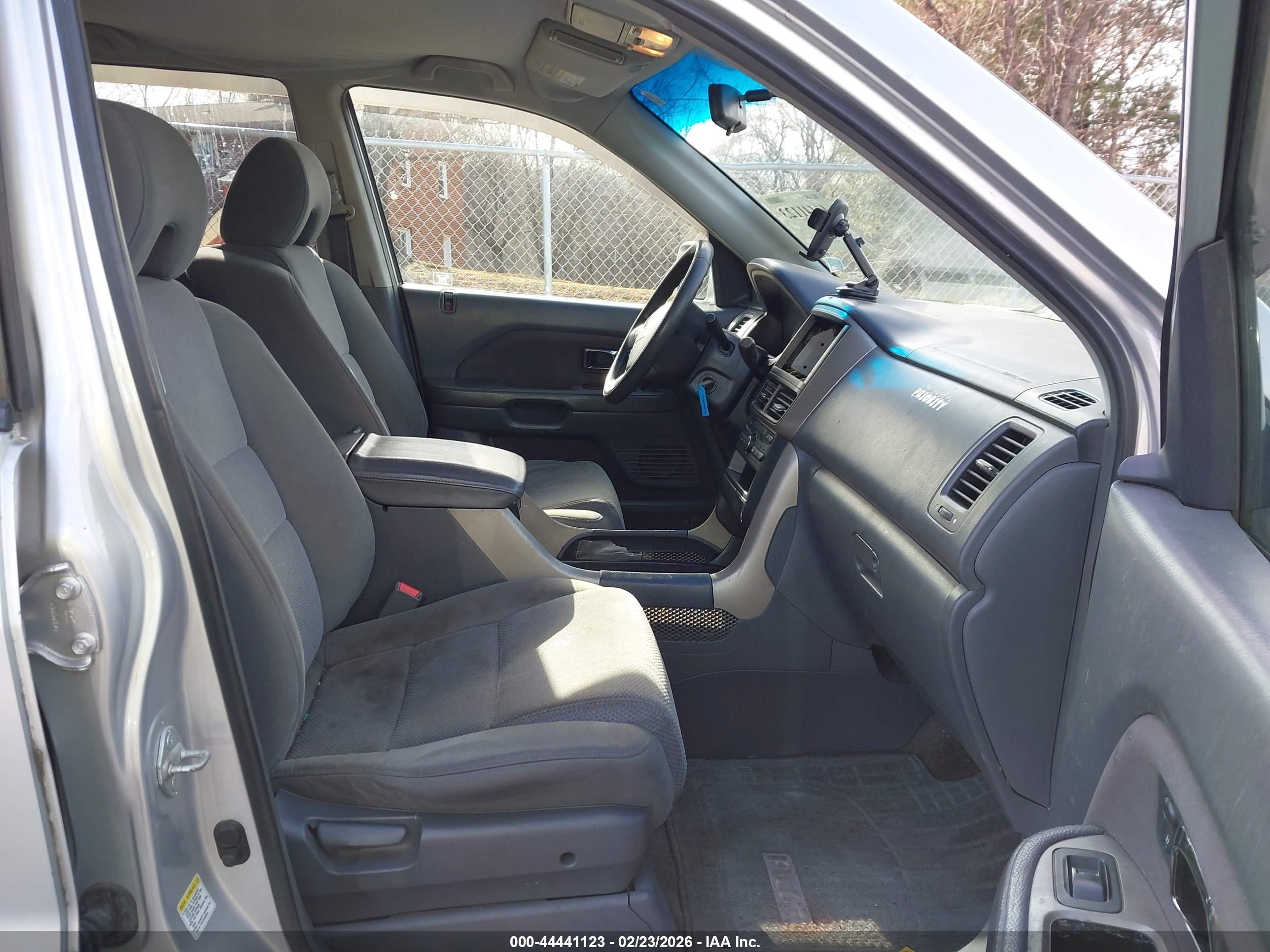 HONDA PILOT image 5