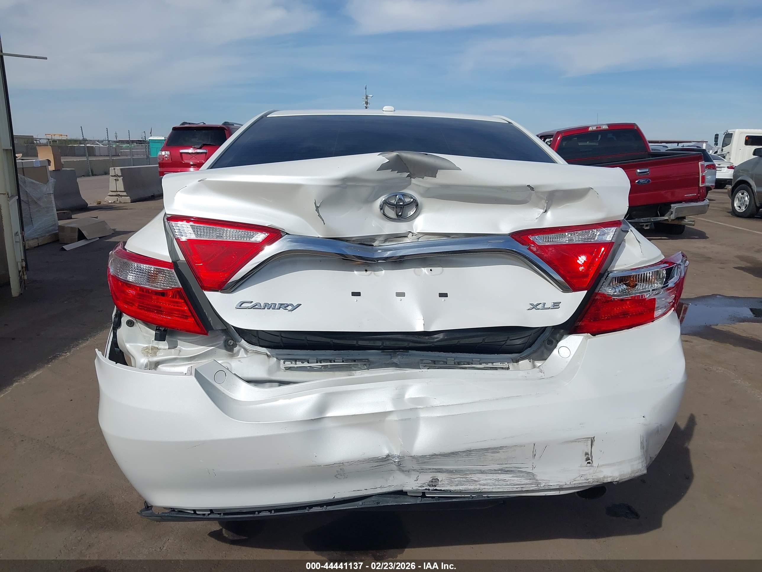 TOYOTA CAMRY image 6
