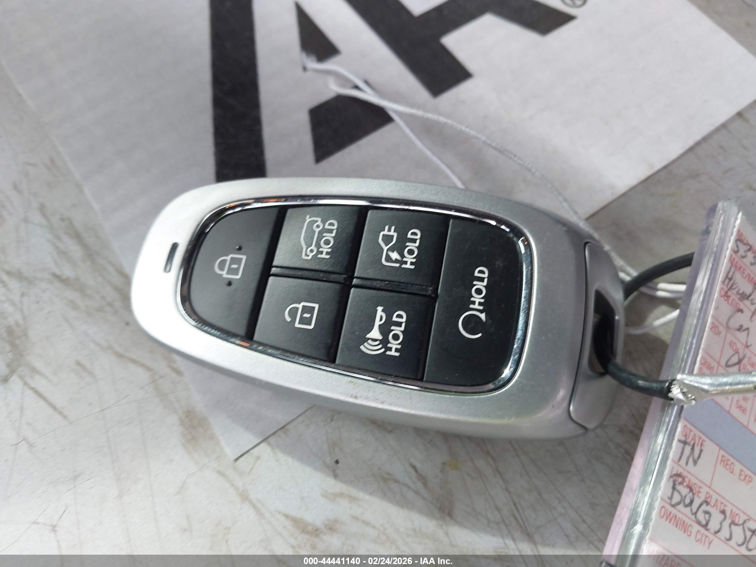 HYUNDAI IONIQ image 11
