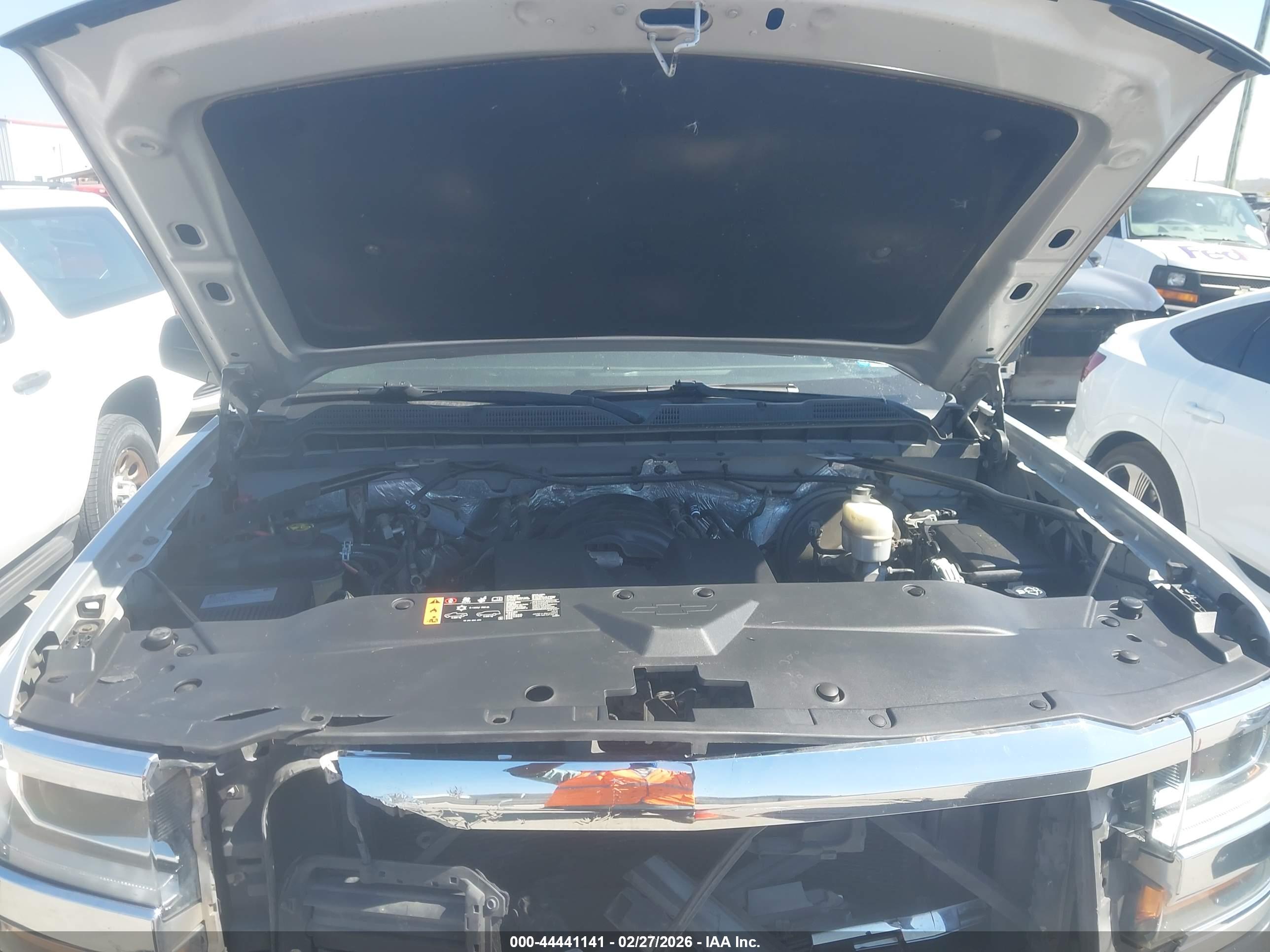 CHEVROLET SILVERADO image 10