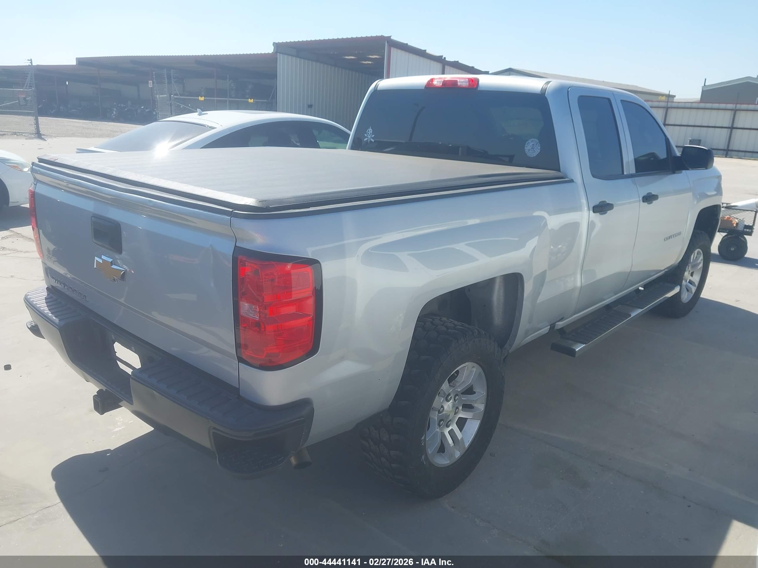 CHEVROLET SILVERADO image 4
