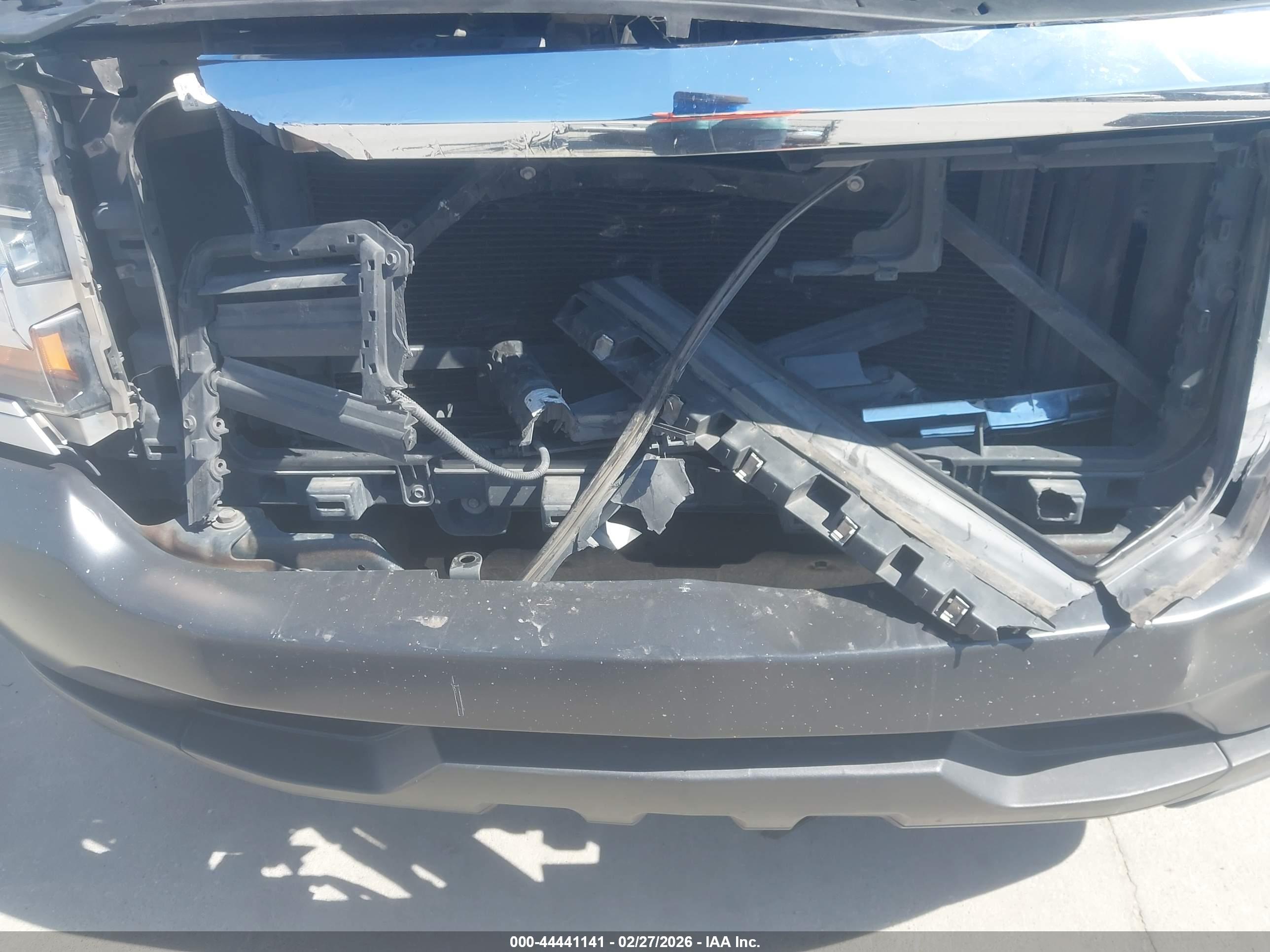 CHEVROLET SILVERADO image 6