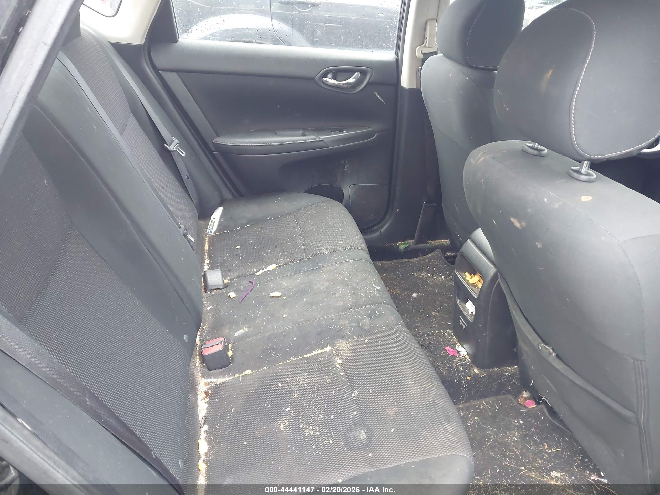 NISSAN SENTRA image 8