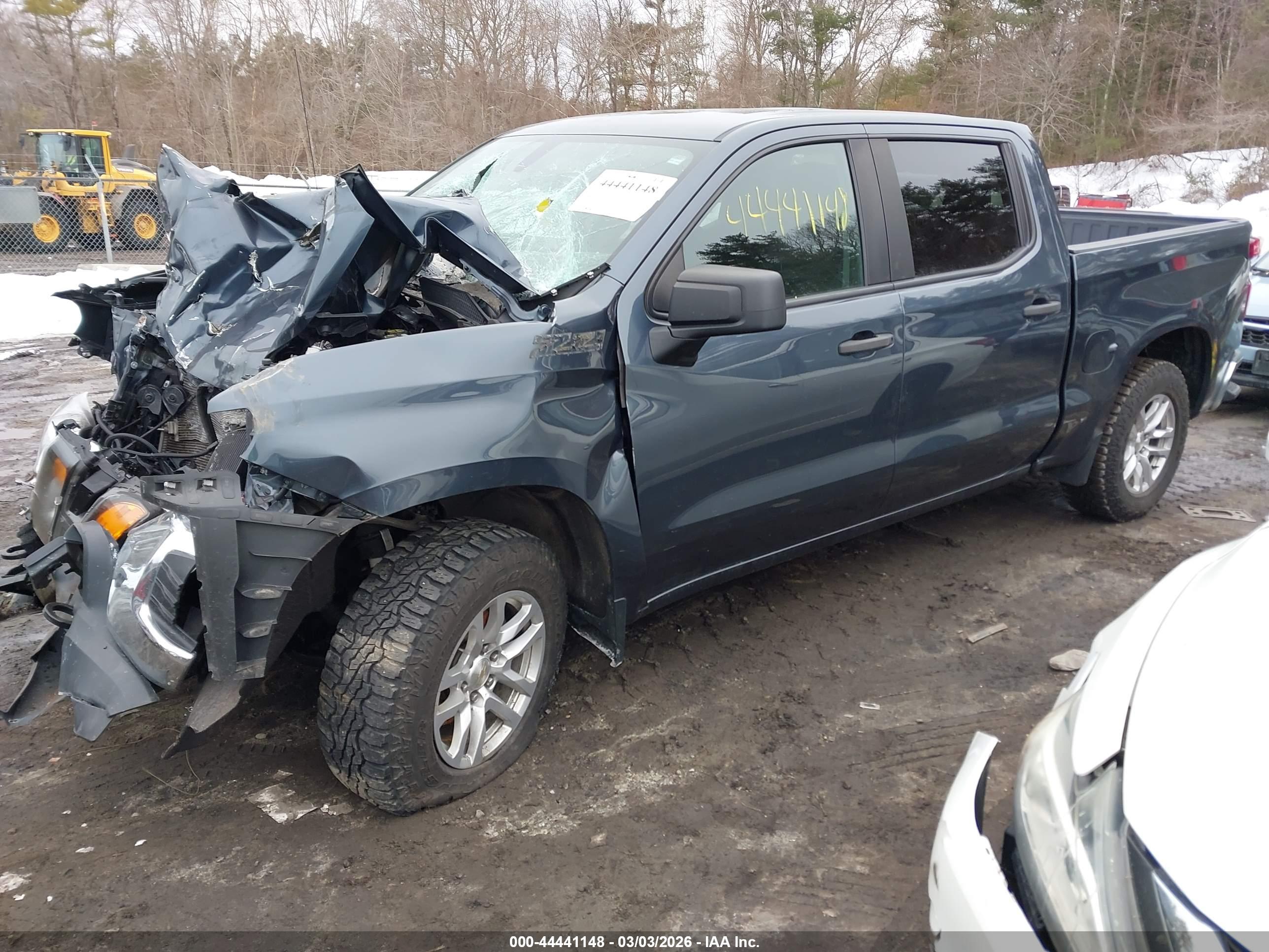 CHEVROLET SILVERADO image 2