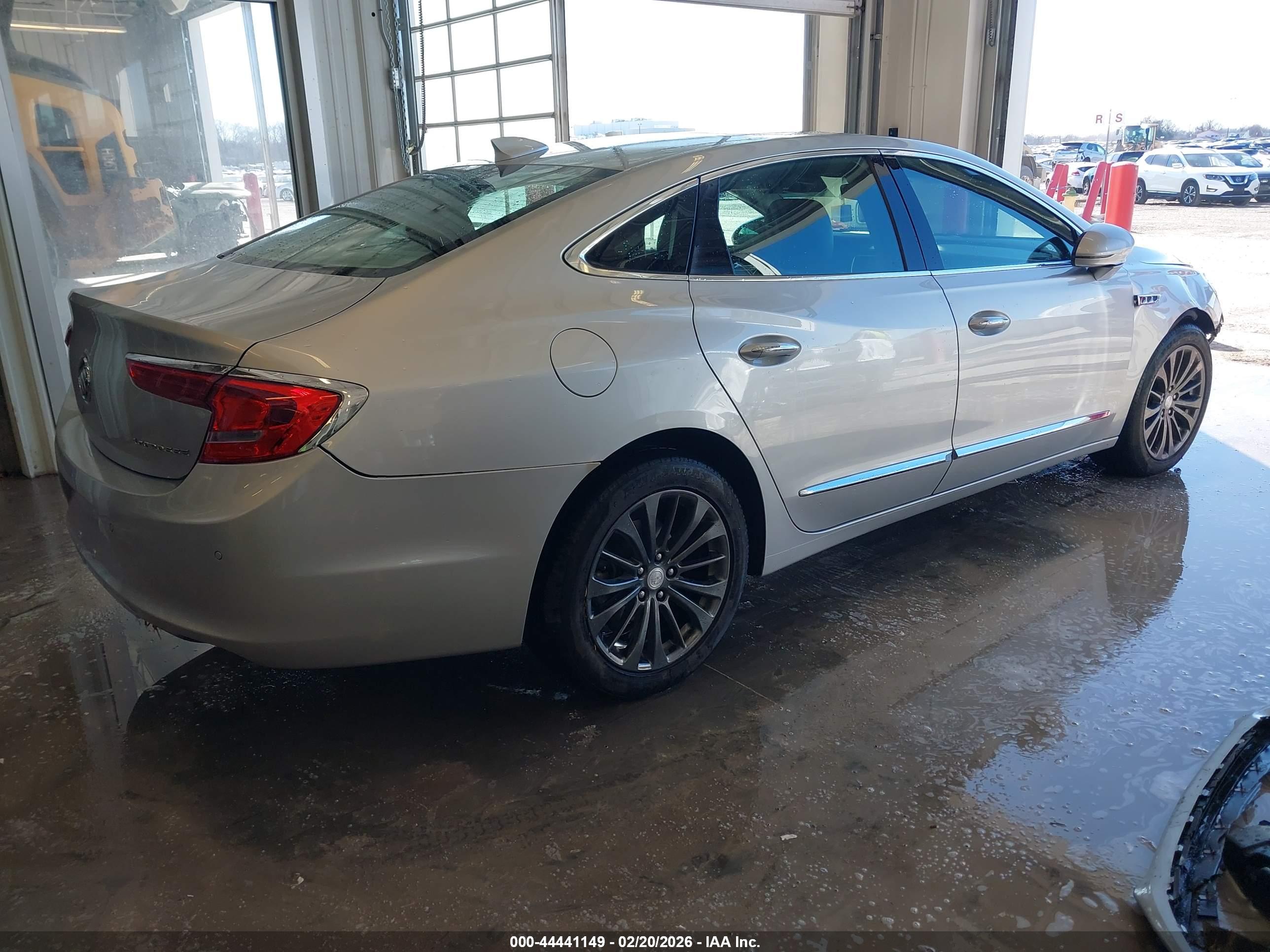 BUICK LACROSSE image 4