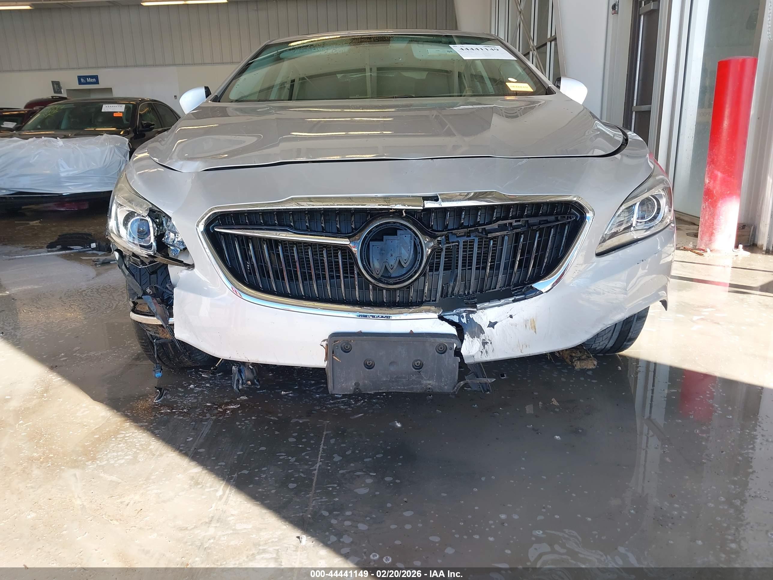 BUICK LACROSSE image 6