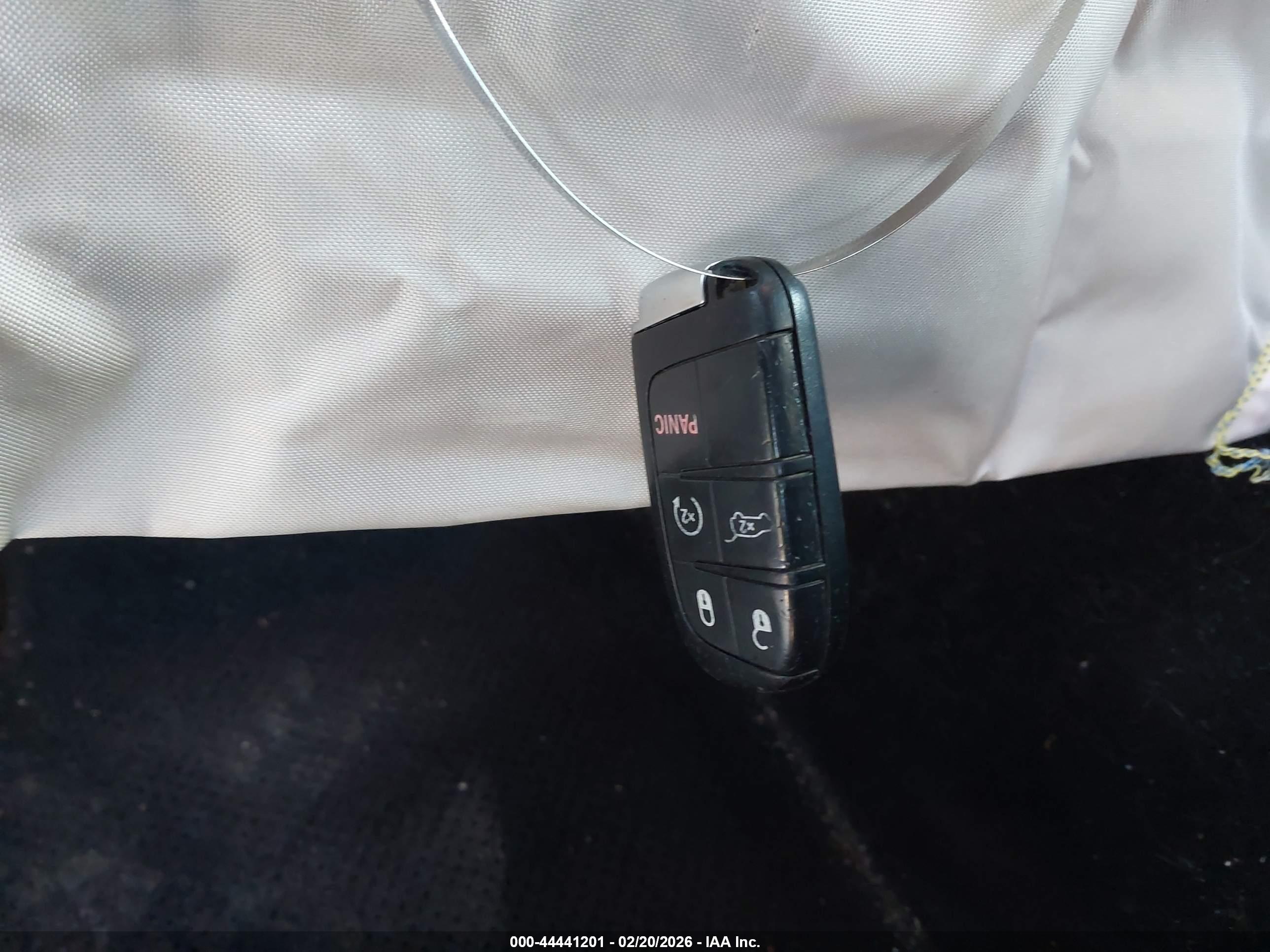 JEEP GRAND image 11