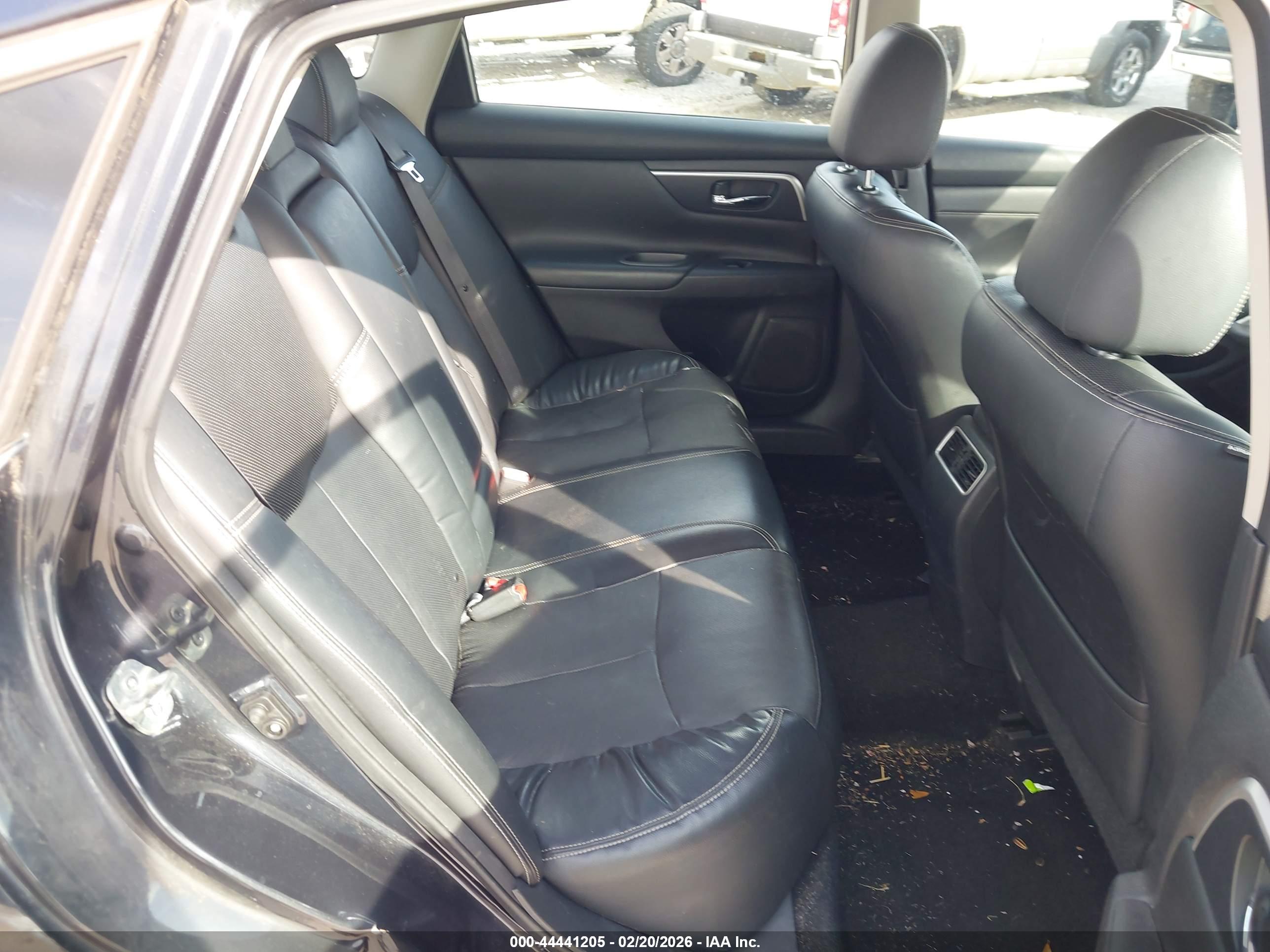 NISSAN ALTIMA image 8