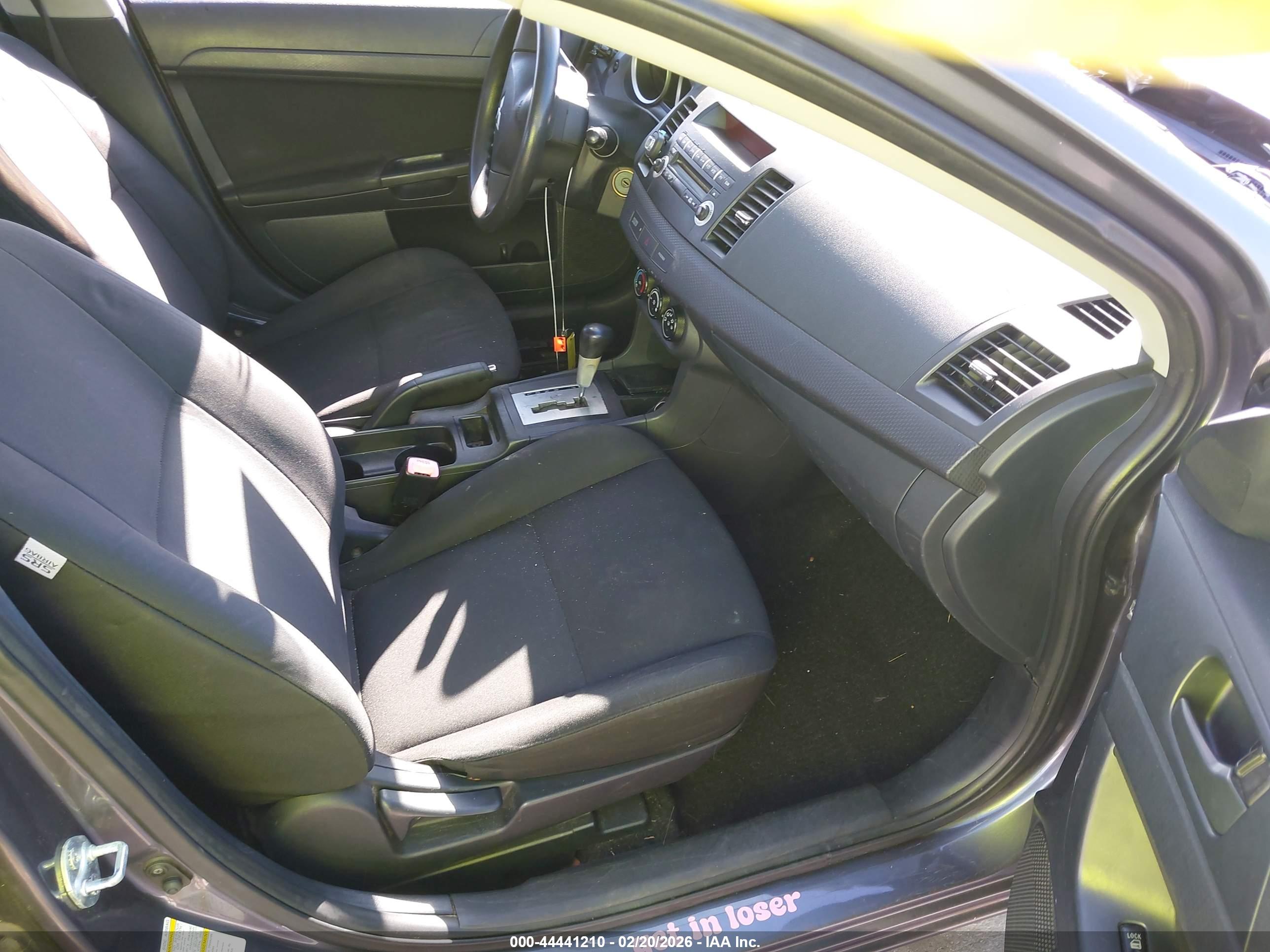 MITSUBISHI LANCER image 5