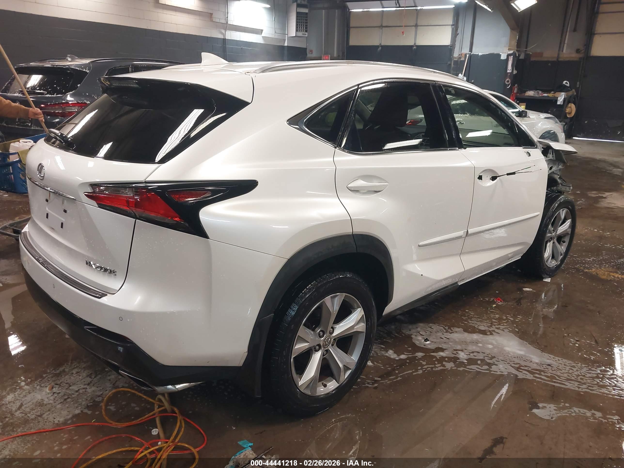 LEXUS NX image 4