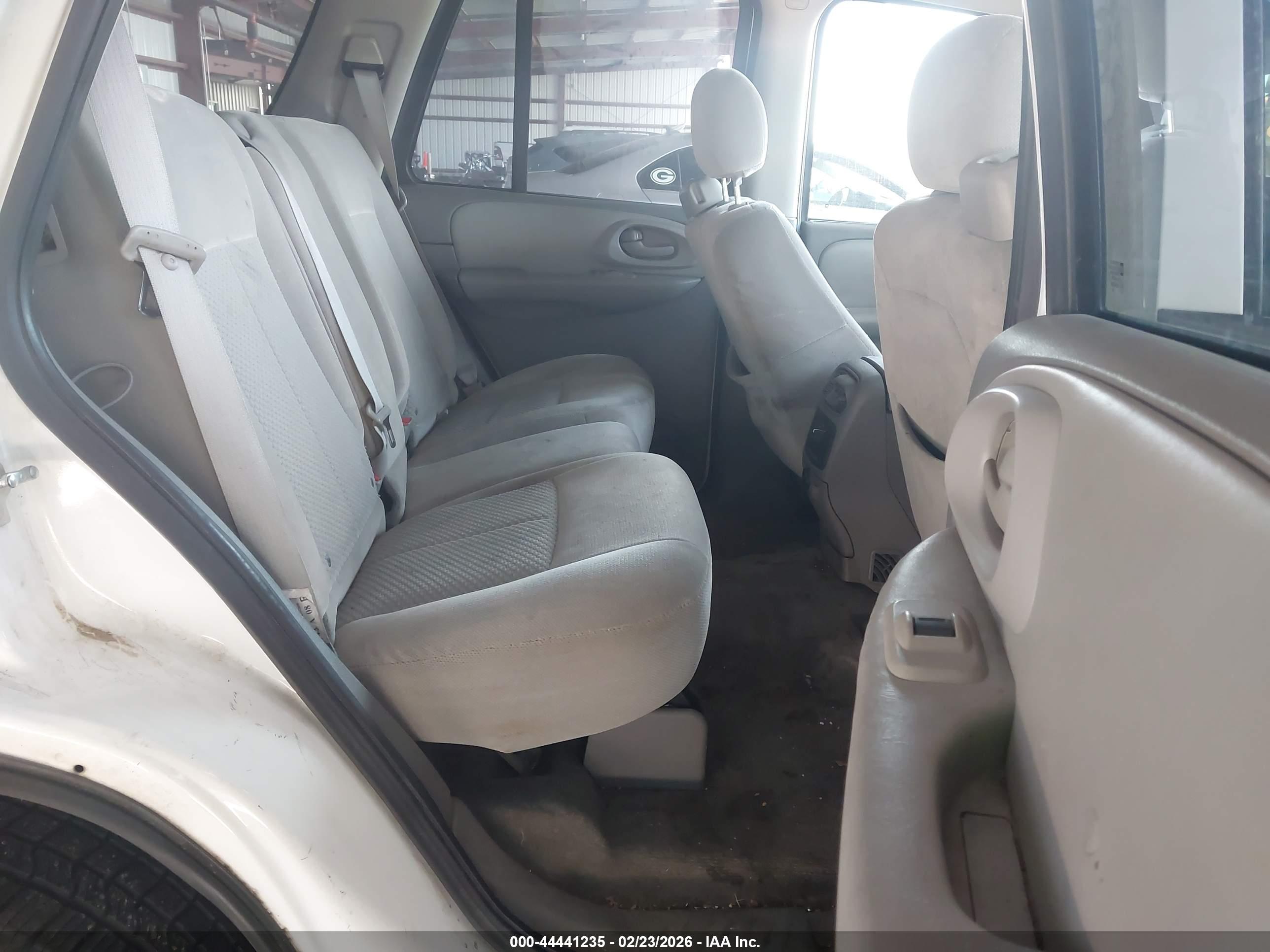 CHEVROLET TRAILBLAZER image 8